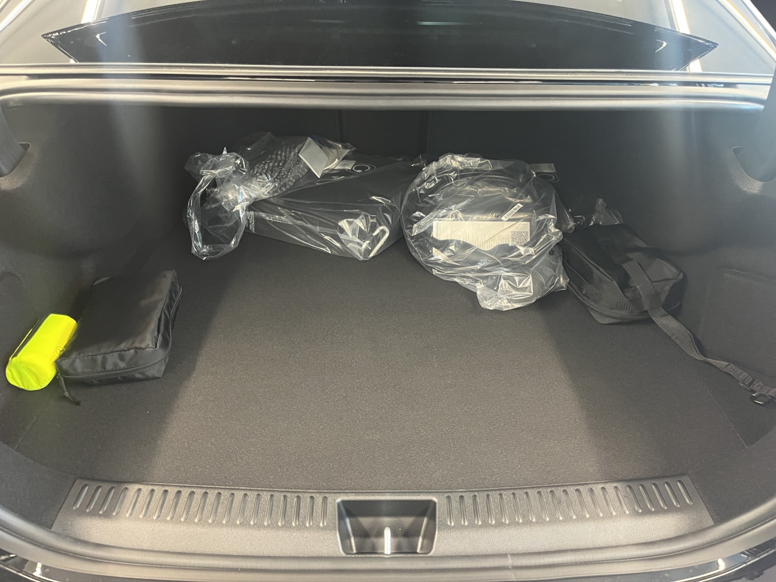 MERCEDES-BENZ E 300e Berline 4MATIC-image-10