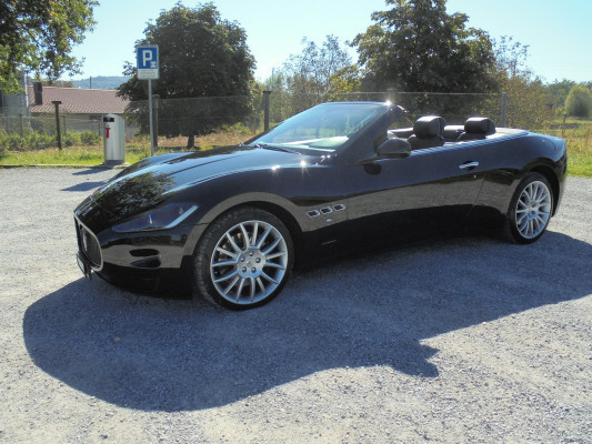 MASERATI GranCabrio-image-2