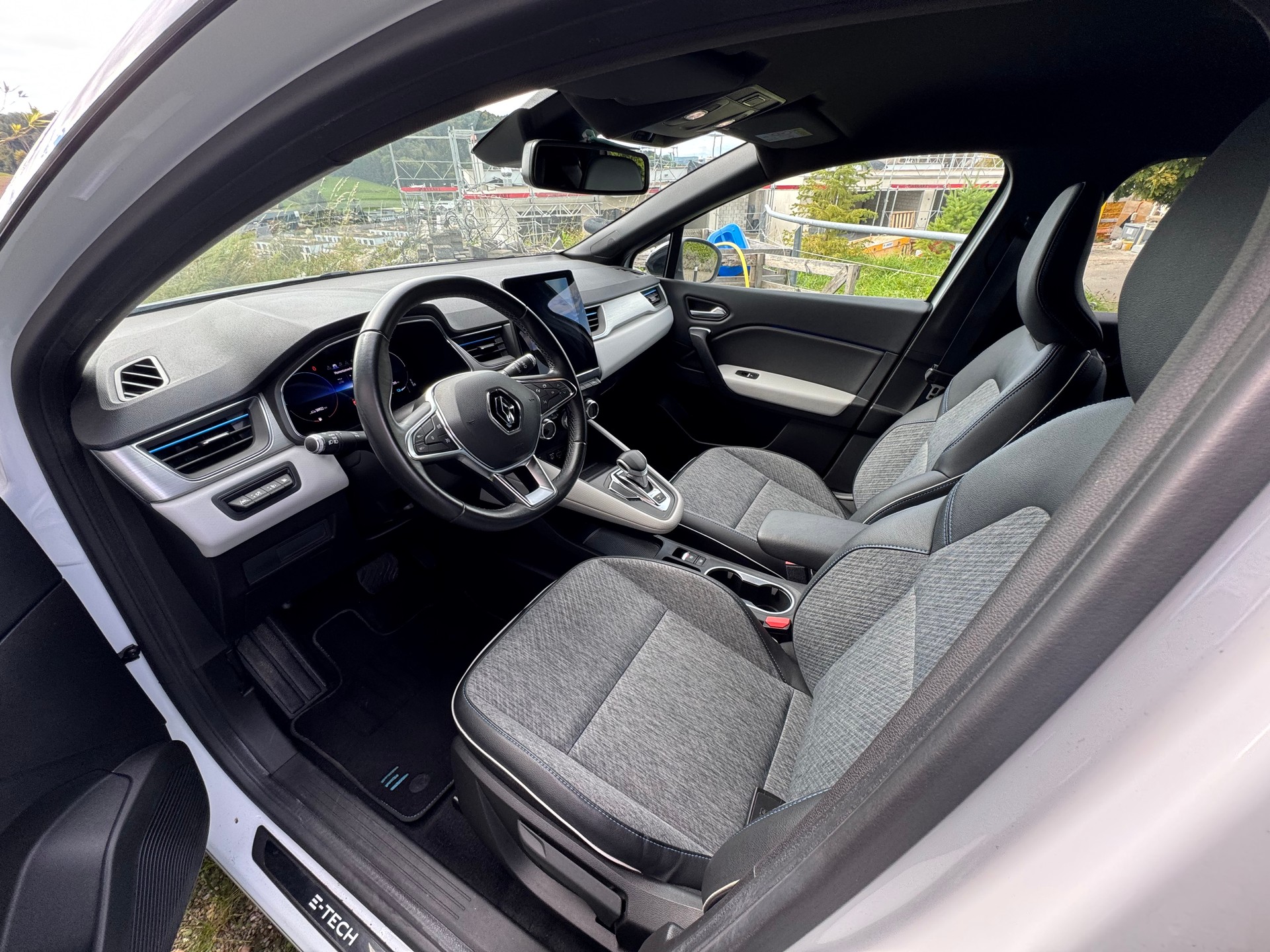 RENAULT Capture E-Tech-image-2
