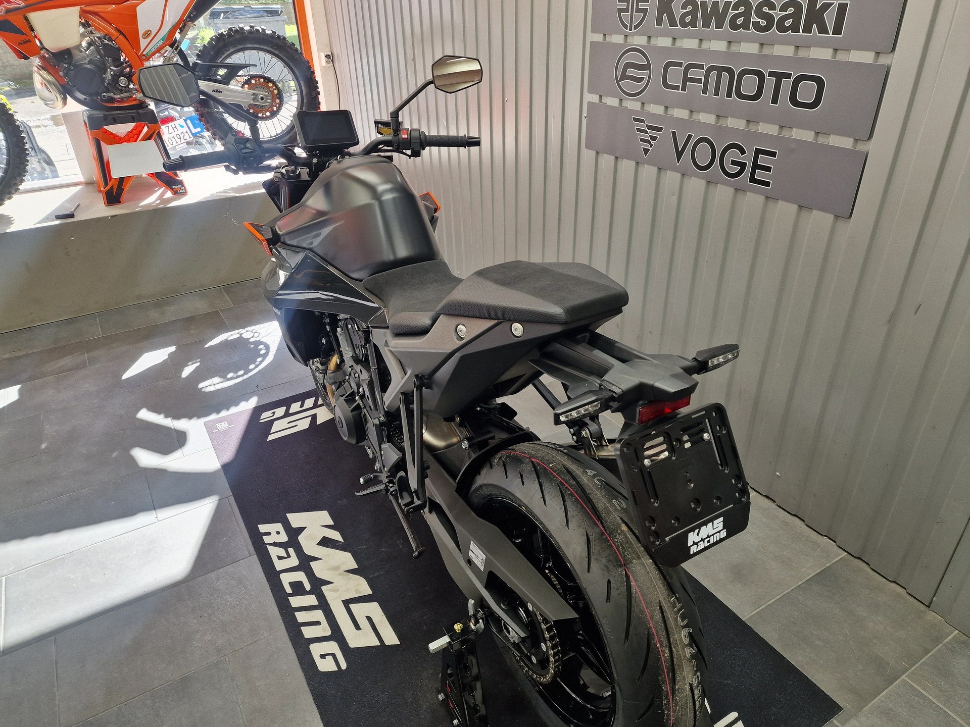 KTM 990 Duke-image-7