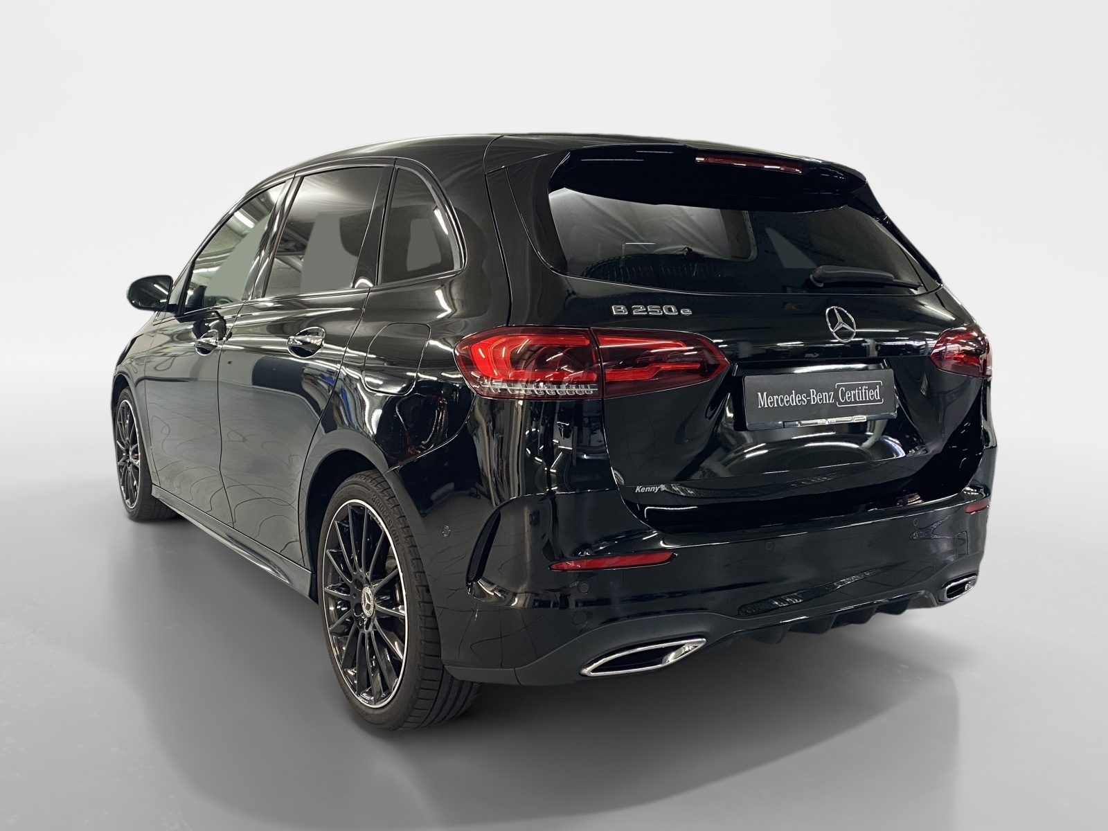 MERCEDES-BENZ B 250 e AMG Line-image-4