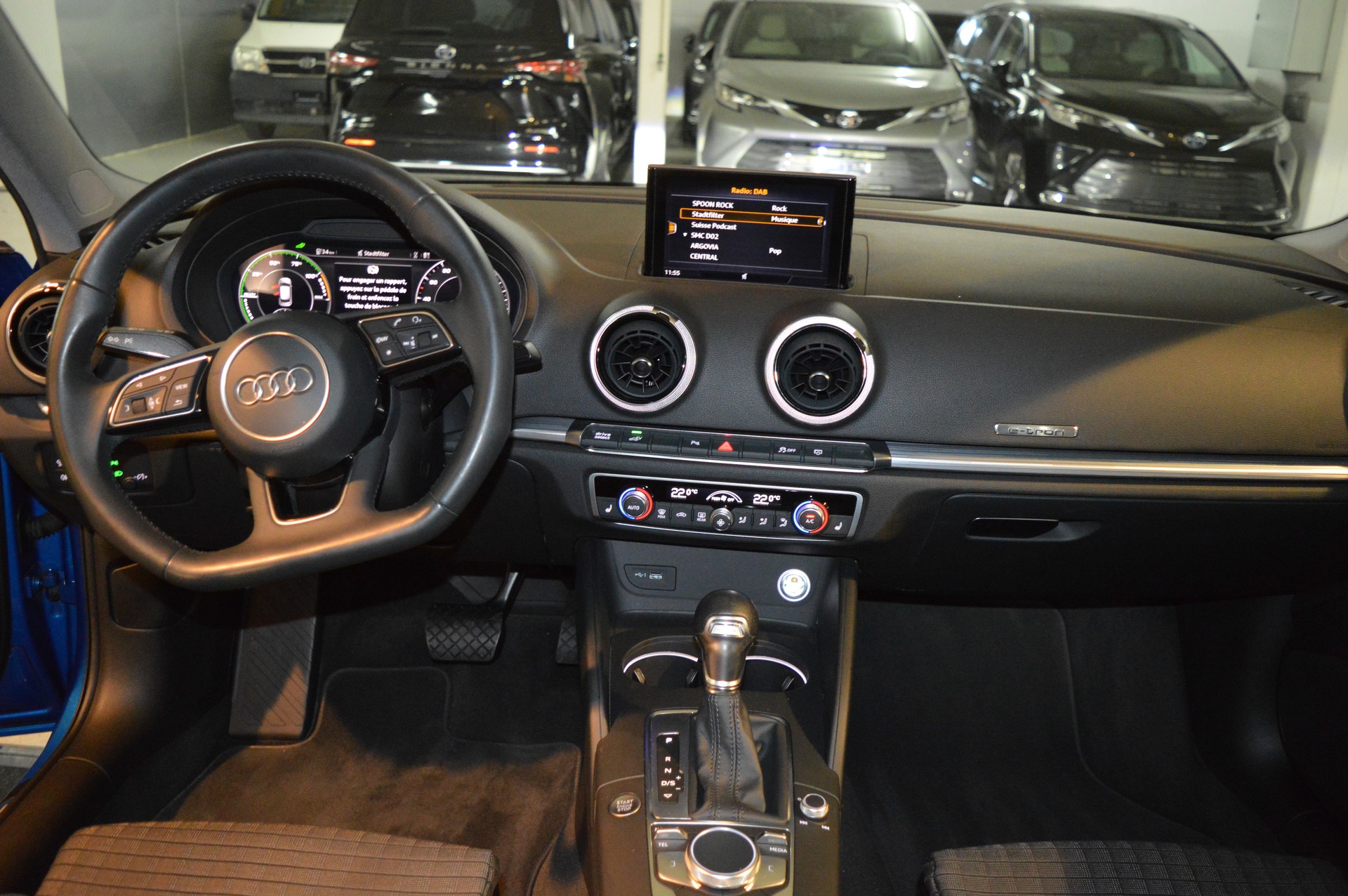 AUDI A3 Sportback 1.4 e-tron Sport S-tronic-image-13