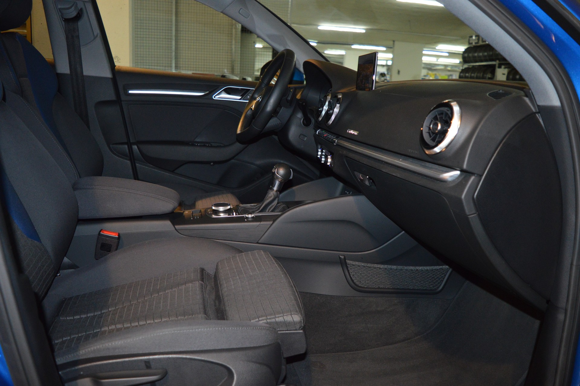AUDI A3 Sportback 1.4 e-tron Sport S-tronic-image-18