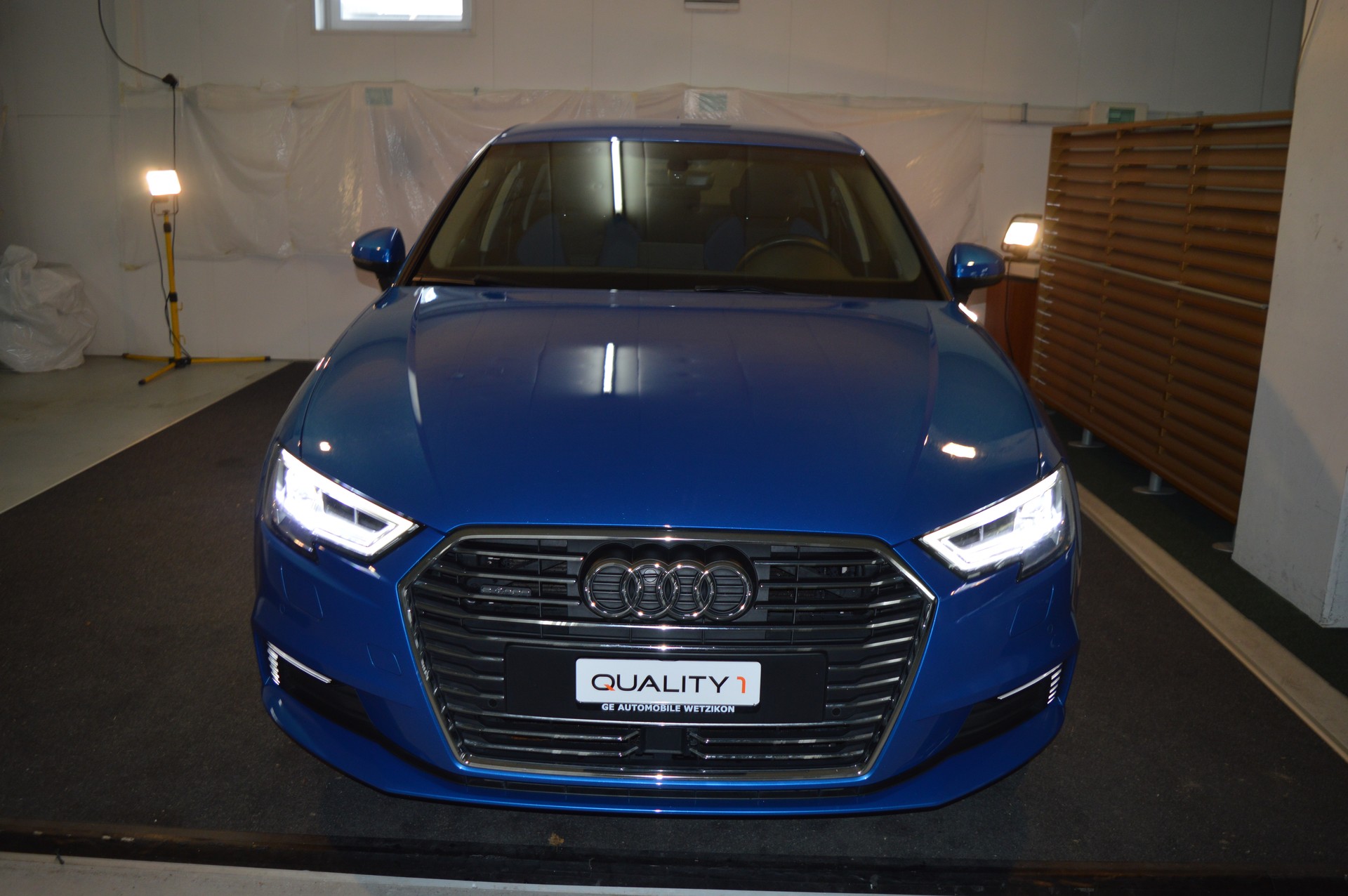 AUDI A3 Sportback 1.4 e-tron Sport S-tronic-image-2