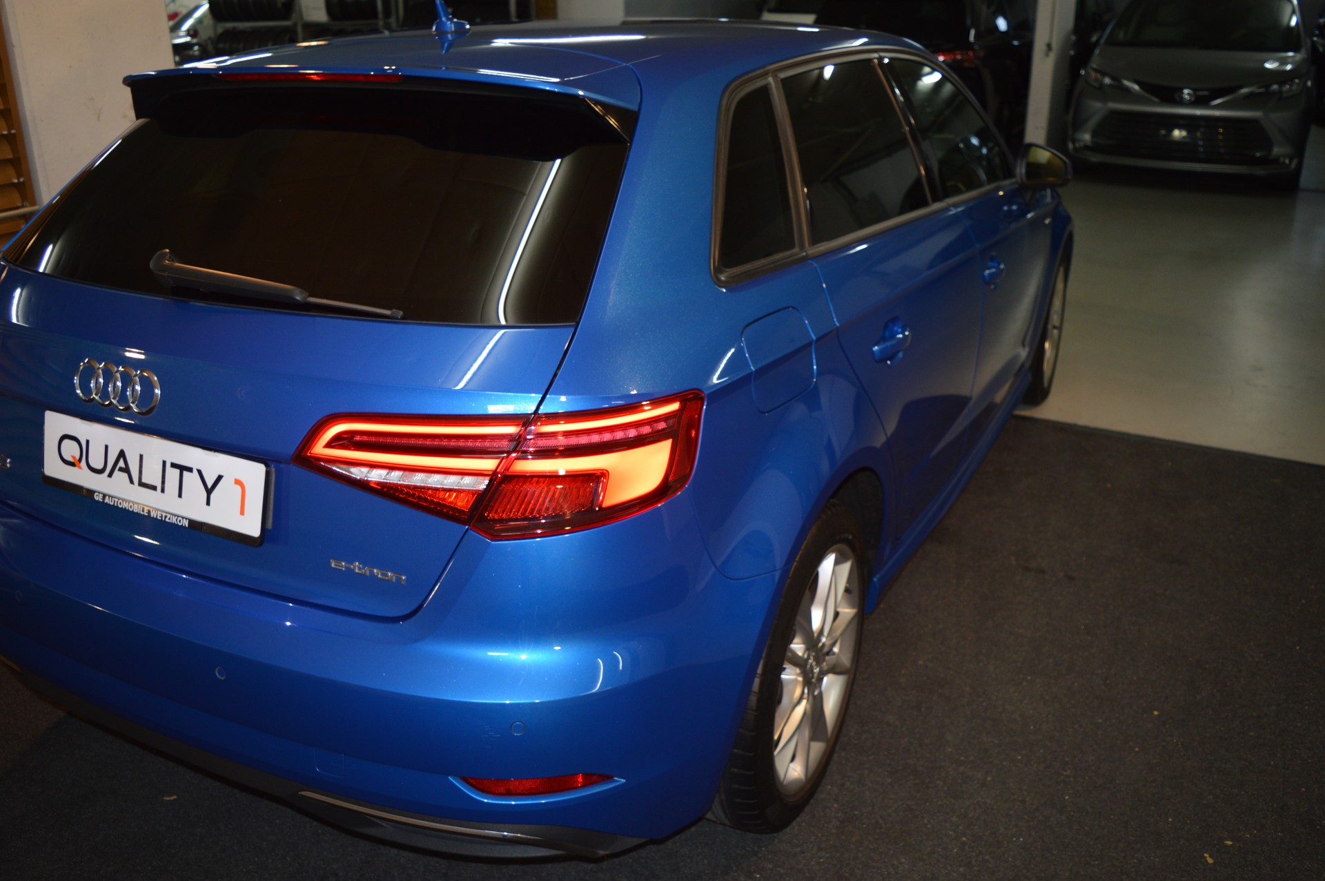 AUDI A3 Sportback 1.4 e-tron Sport S-tronic-image-9