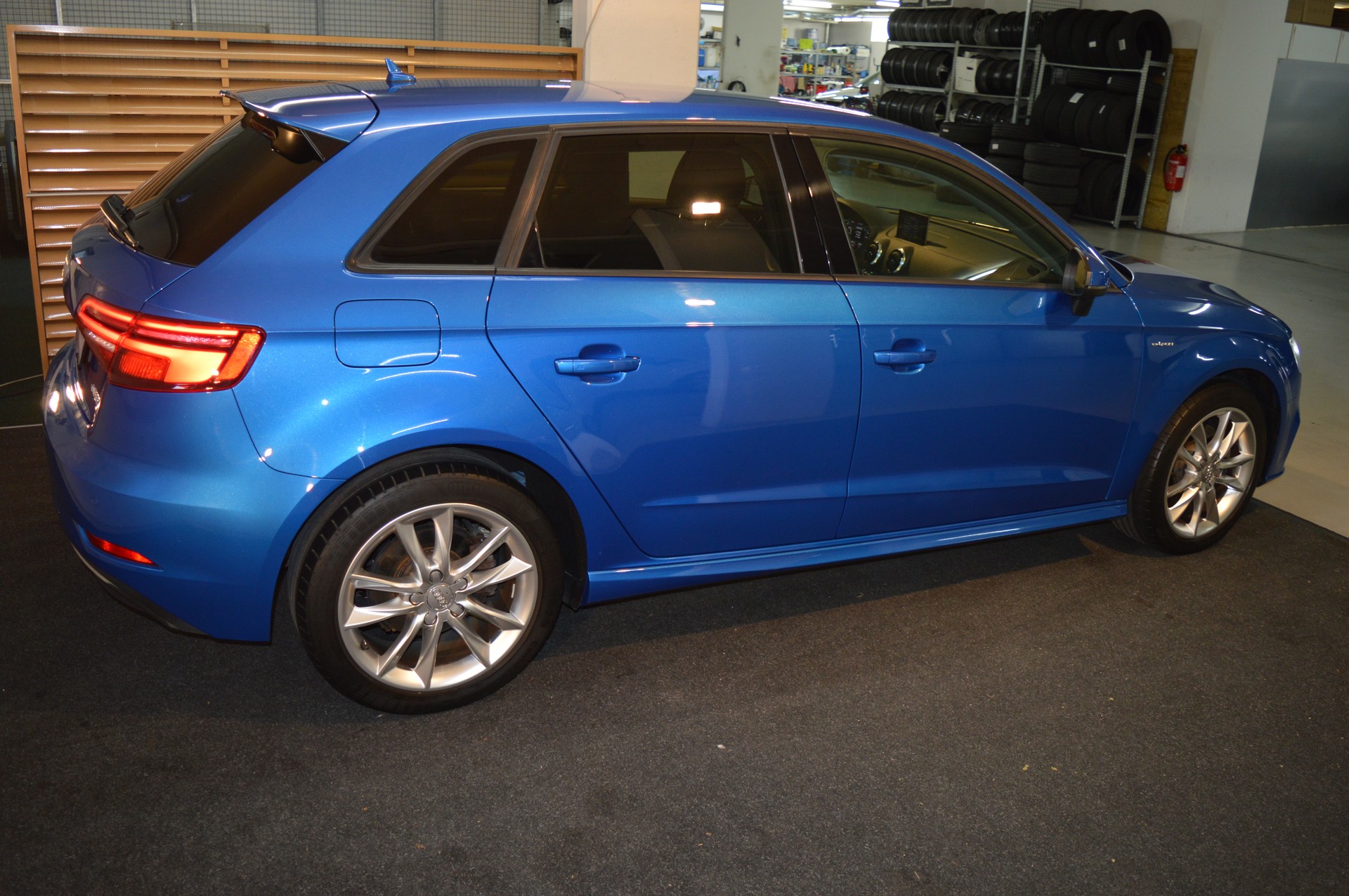 AUDI A3 Sportback 1.4 e-tron Sport S-tronic-image-10