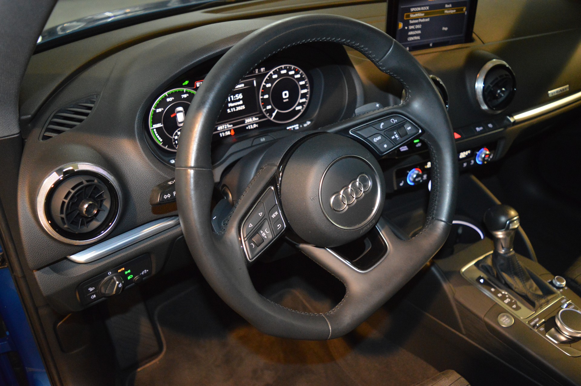 AUDI A3 Sportback 1.4 e-tron Sport S-tronic-image-15