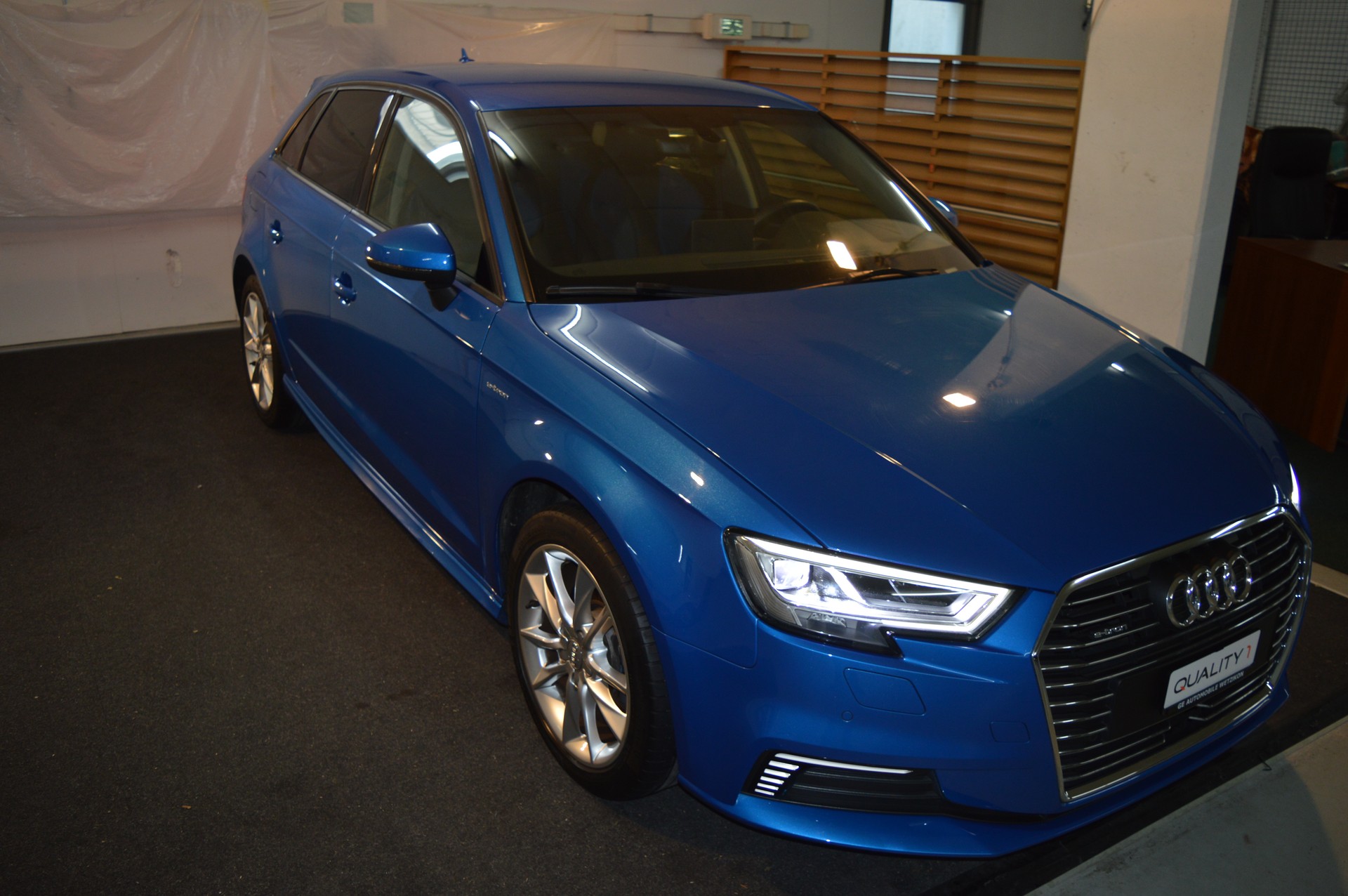 AUDI A3 Sportback 1.4 e-tron Sport S-tronic-image-4