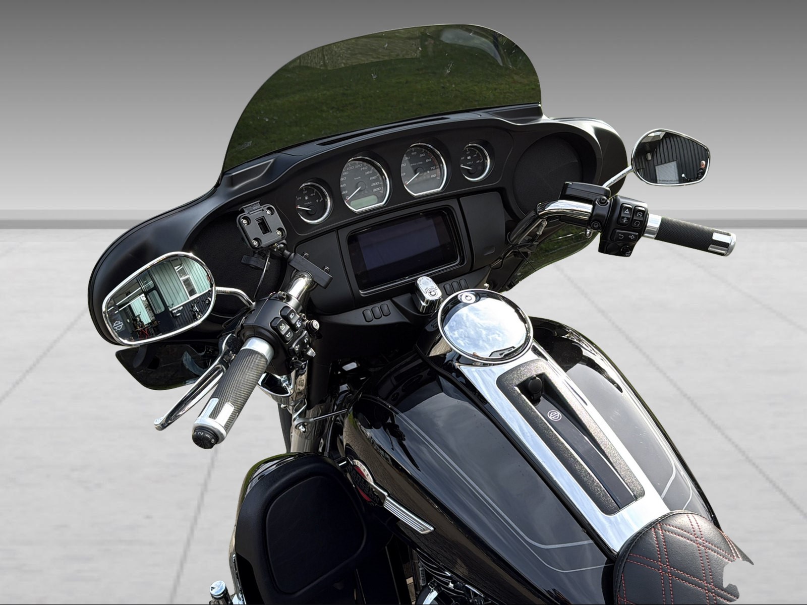 HARLEY-DAVIDSON FLHTCUTG Tri Glide Ultra 114-showroom-element-3