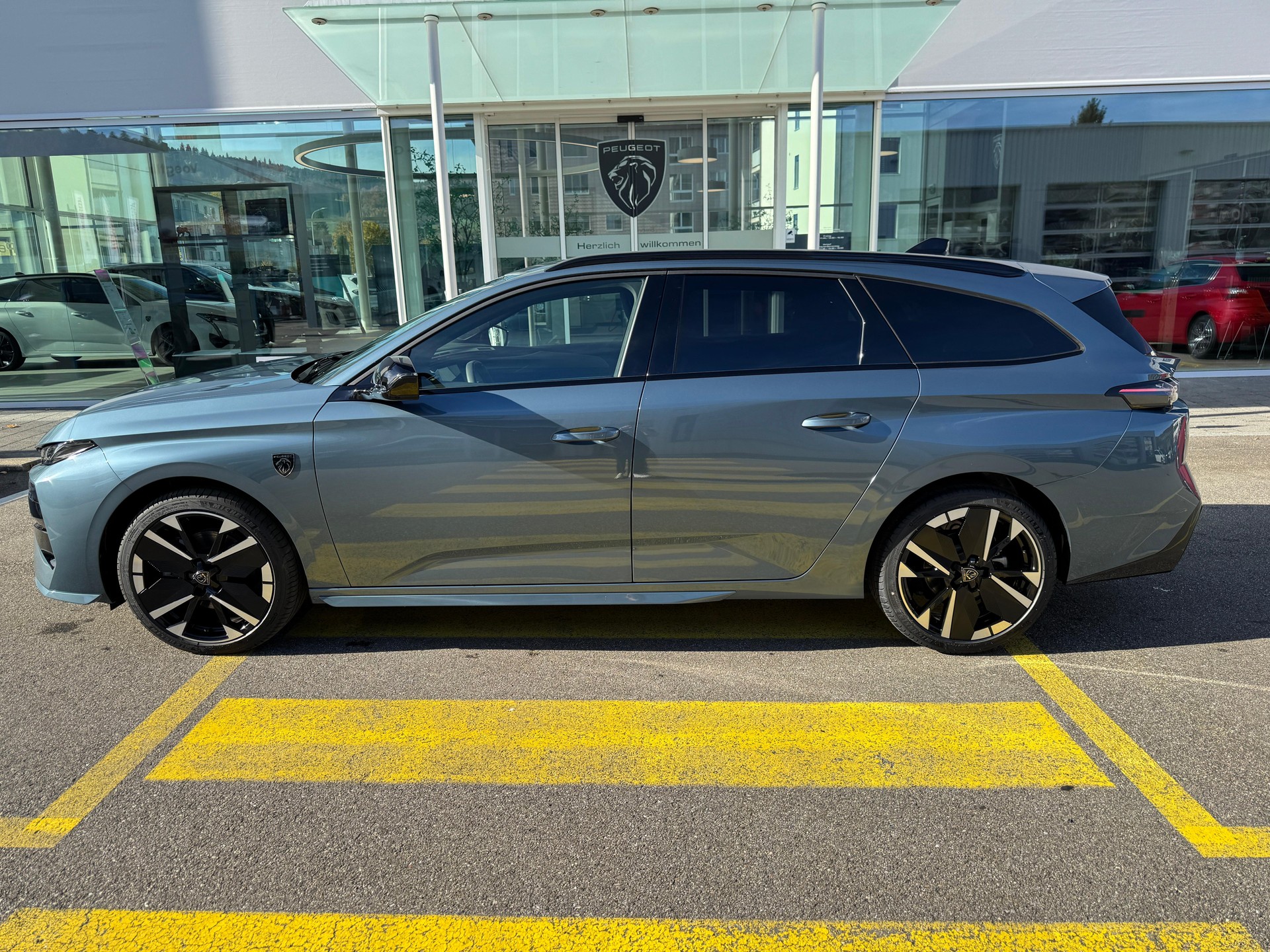 PEUGEOT 308 SW 1.2 Hybrid GT