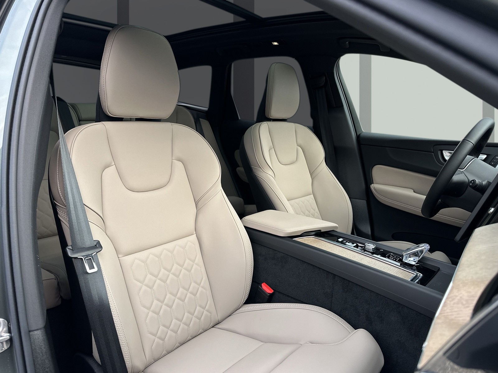 VOLVO XC60 2.0 T8 TE Ultra Bright eAWD-image-11