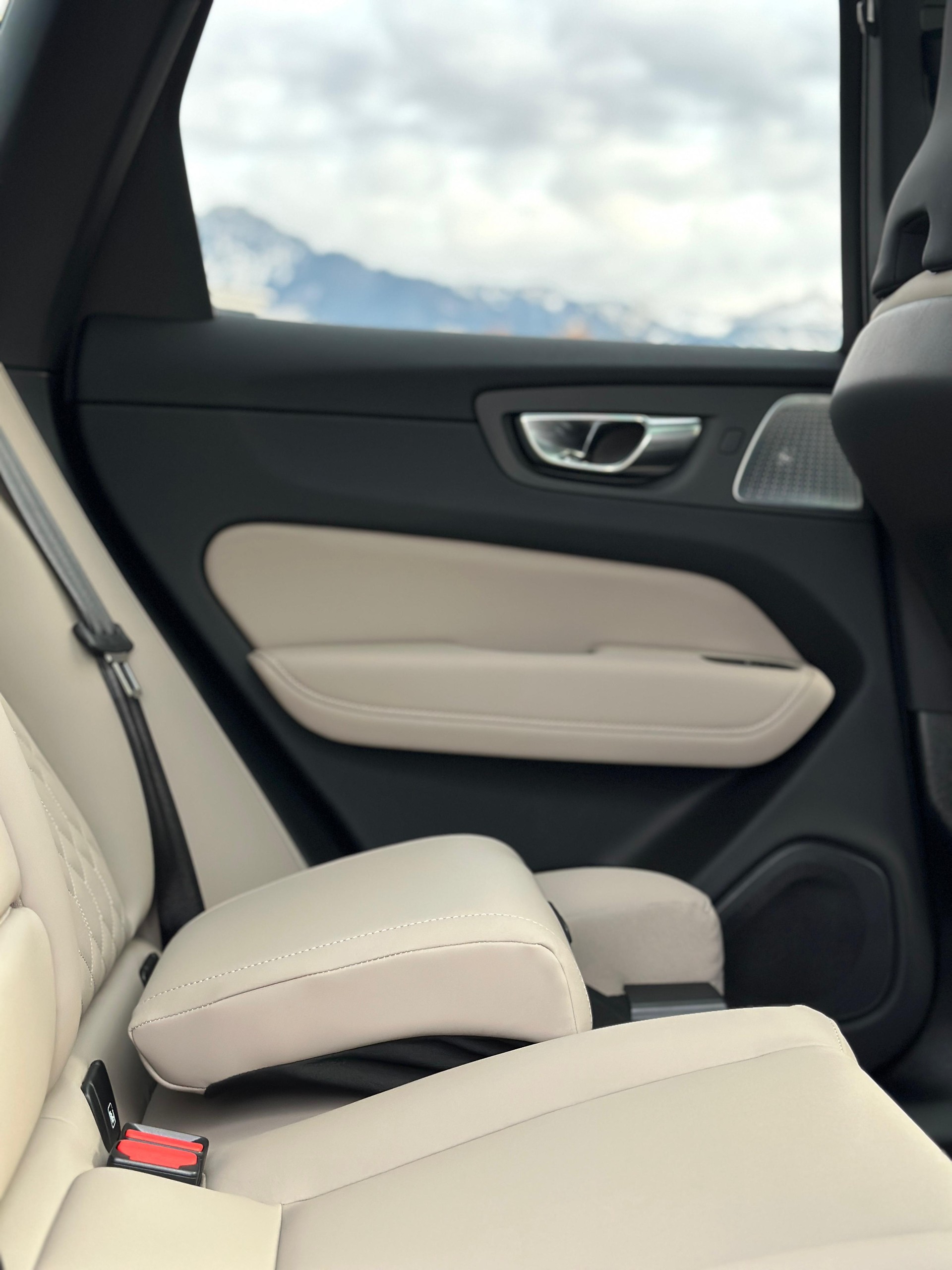 VOLVO XC60 2.0 T8 TE Ultra Bright eAWD-image-19
