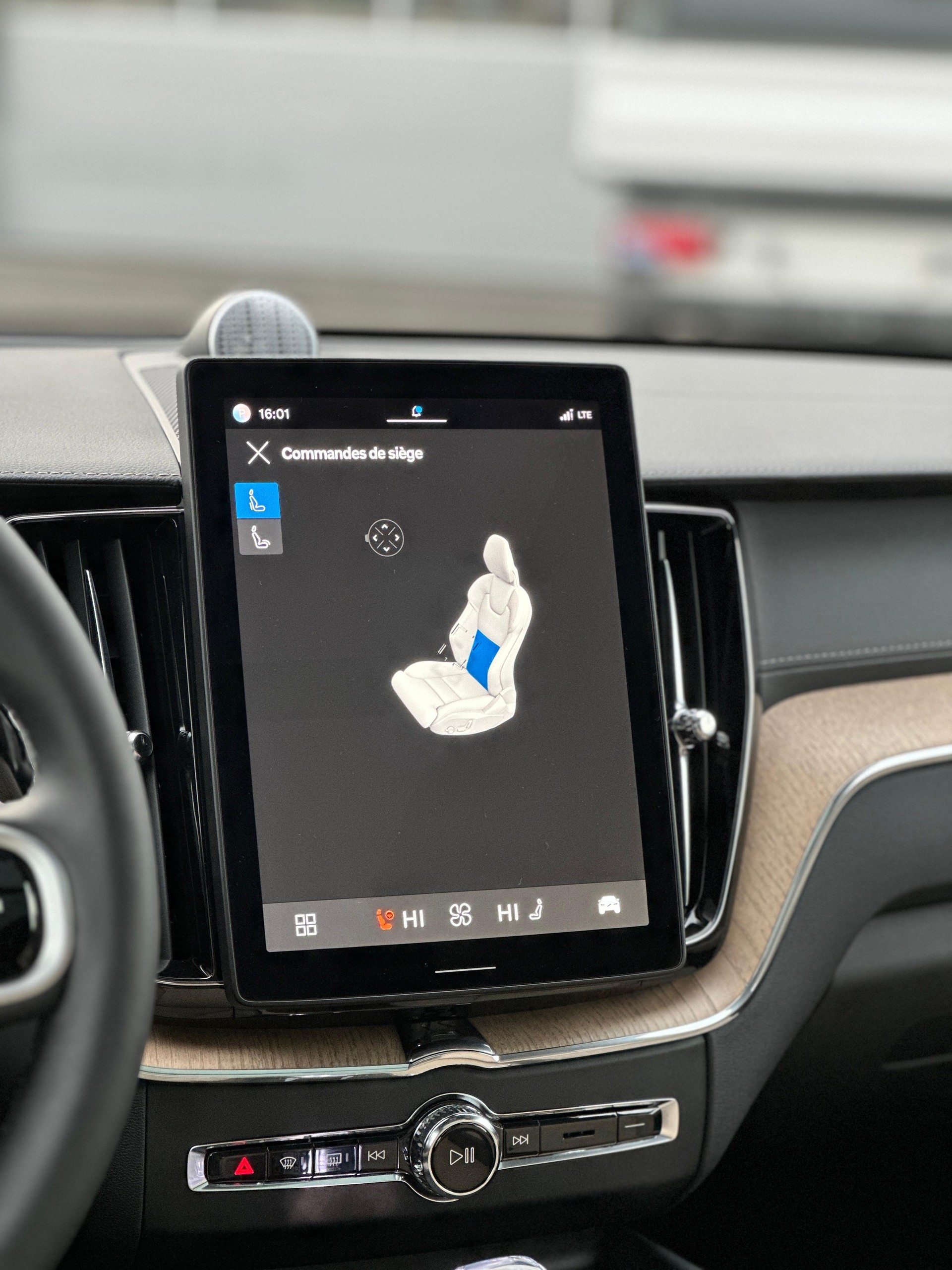 VOLVO XC60 2.0 T8 TE Ultra Bright eAWD-image-15