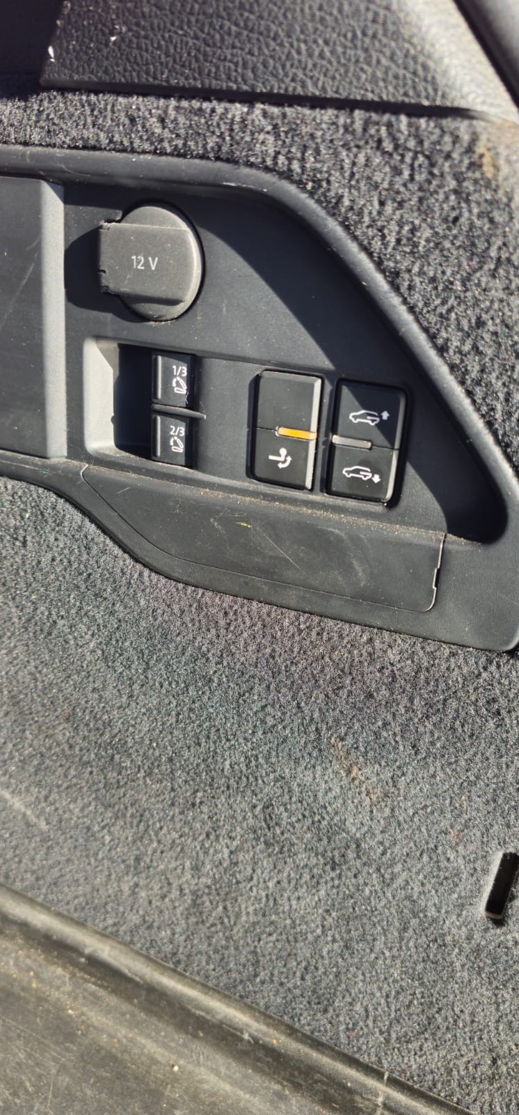 VW Touareg 3.0 TSI Hybrid Tiptronic-image-14