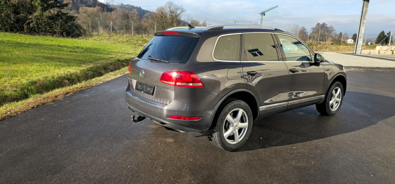 VW Touareg 3.0 TSI Hybrid Tiptronic-image-3