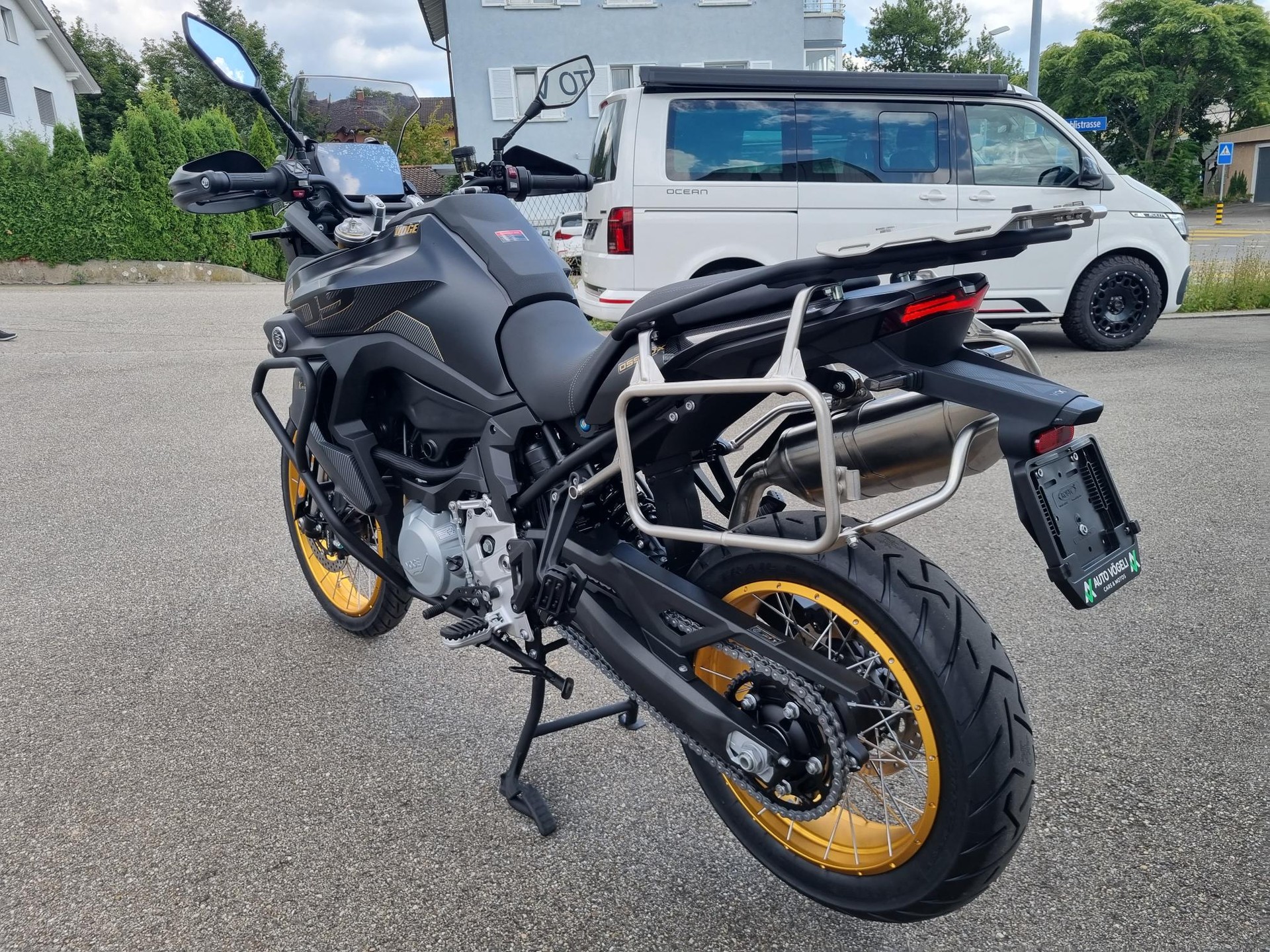 VOGE 900DSX BLACK KNIGHT-showroom-element-2