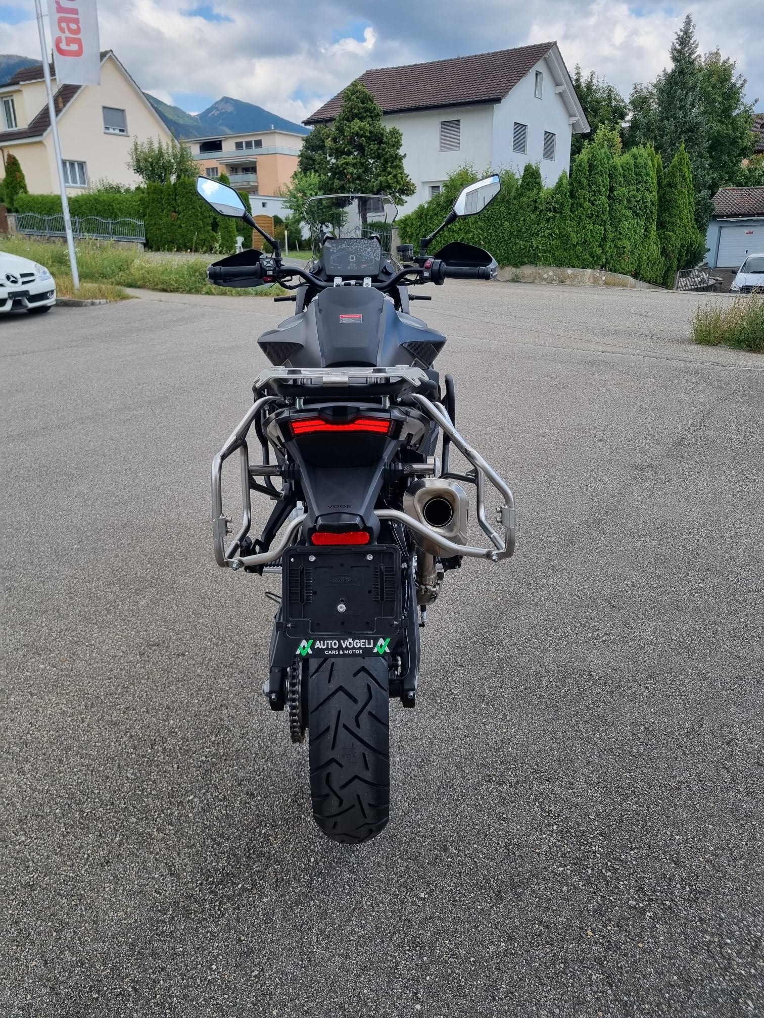 VOGE 900DSX BLACK KNIGHT-showroom-element-3
