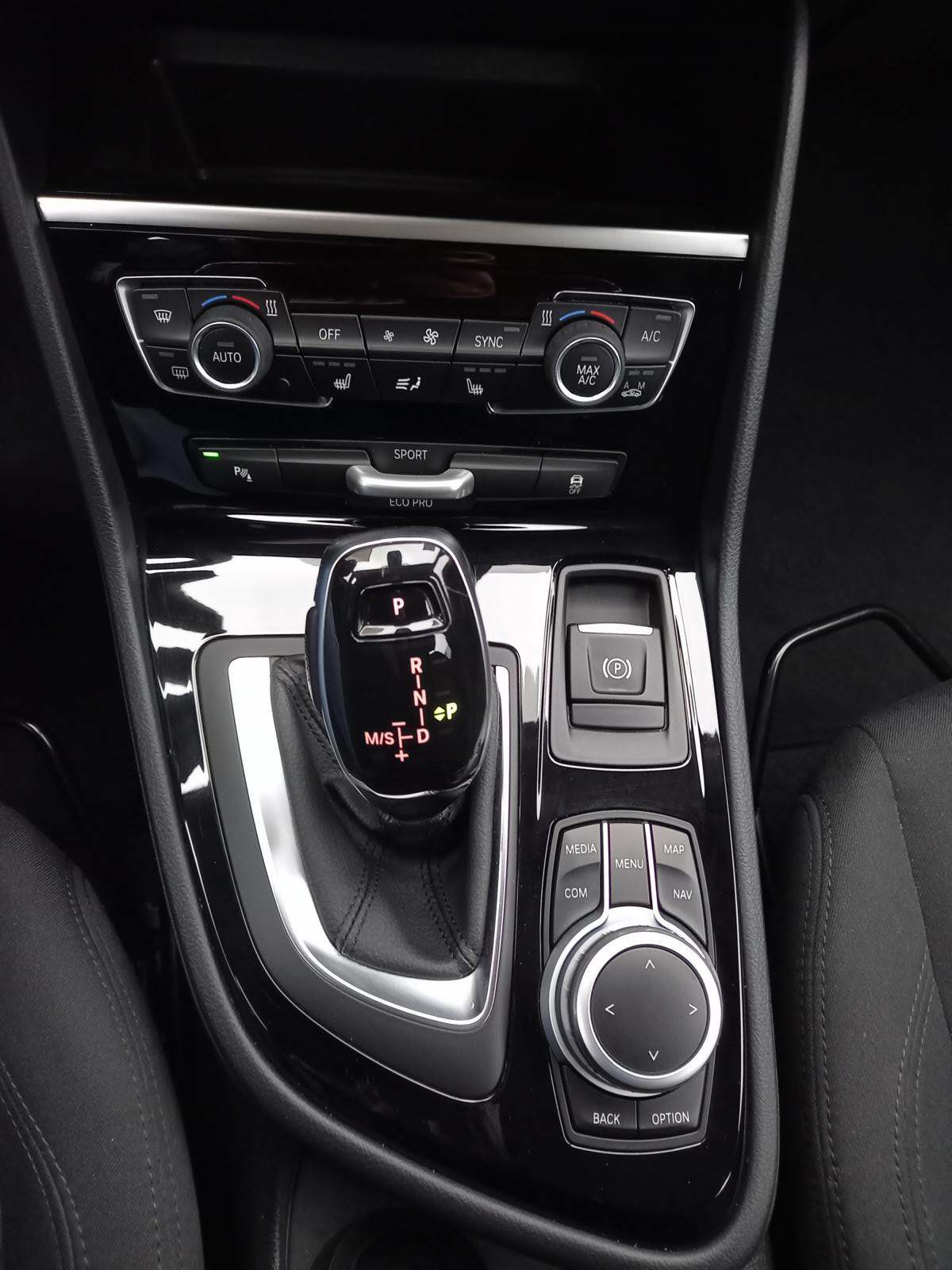 BMW 216d Gran Tourer DKG-image-8