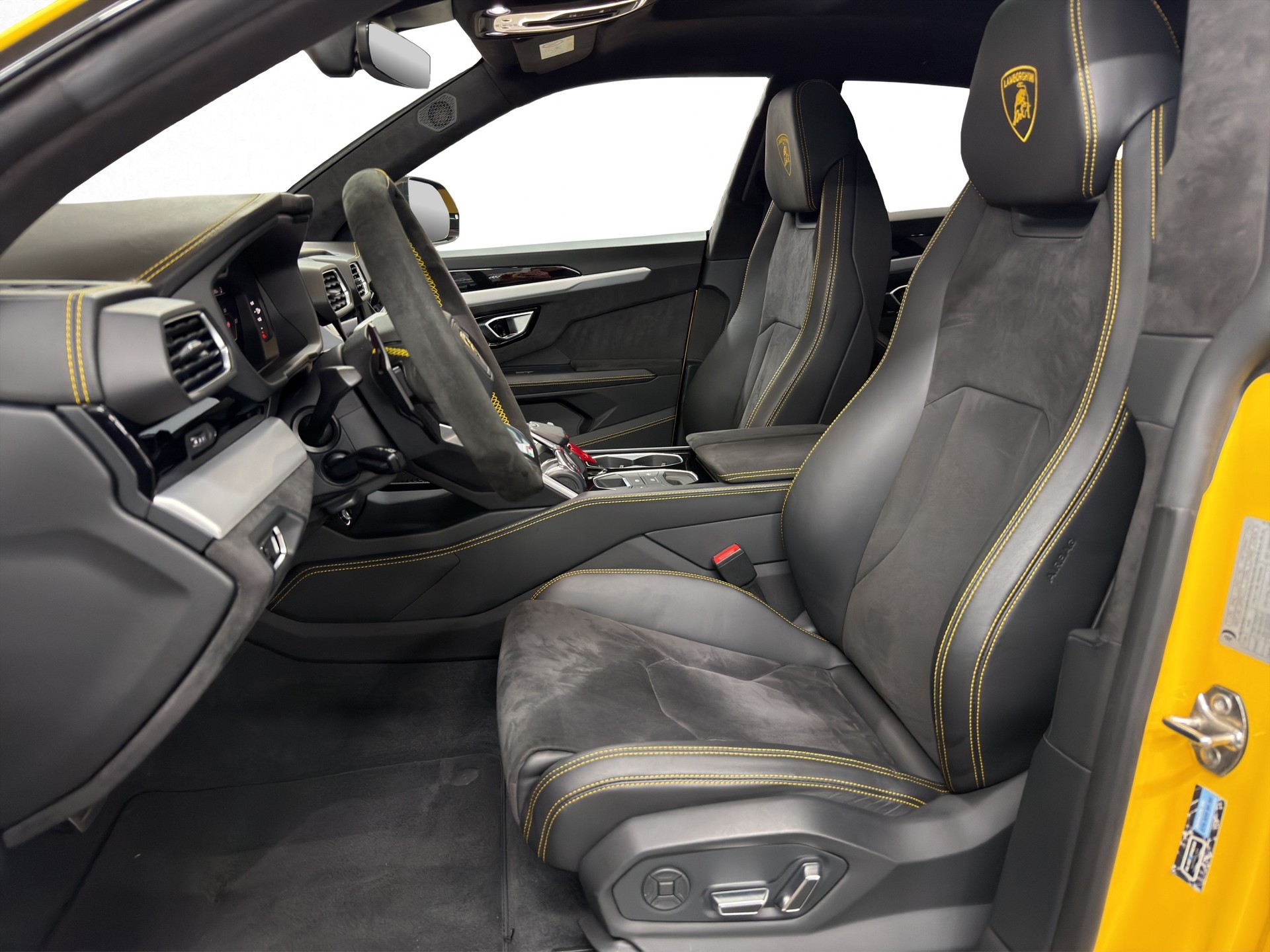 LAMBORGHINI Urus E-Gear-image-14