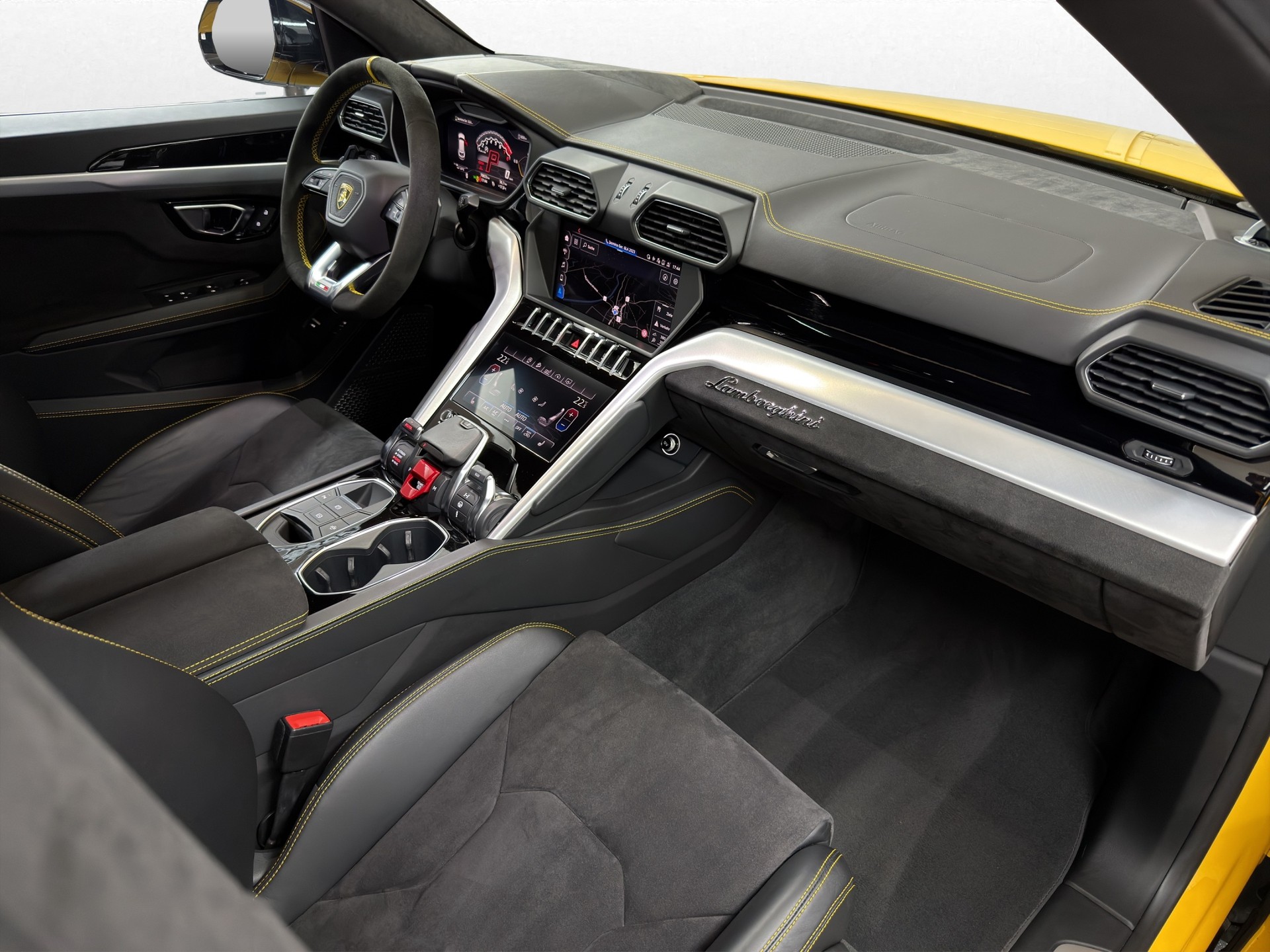 LAMBORGHINI Urus E-Gear-image-23