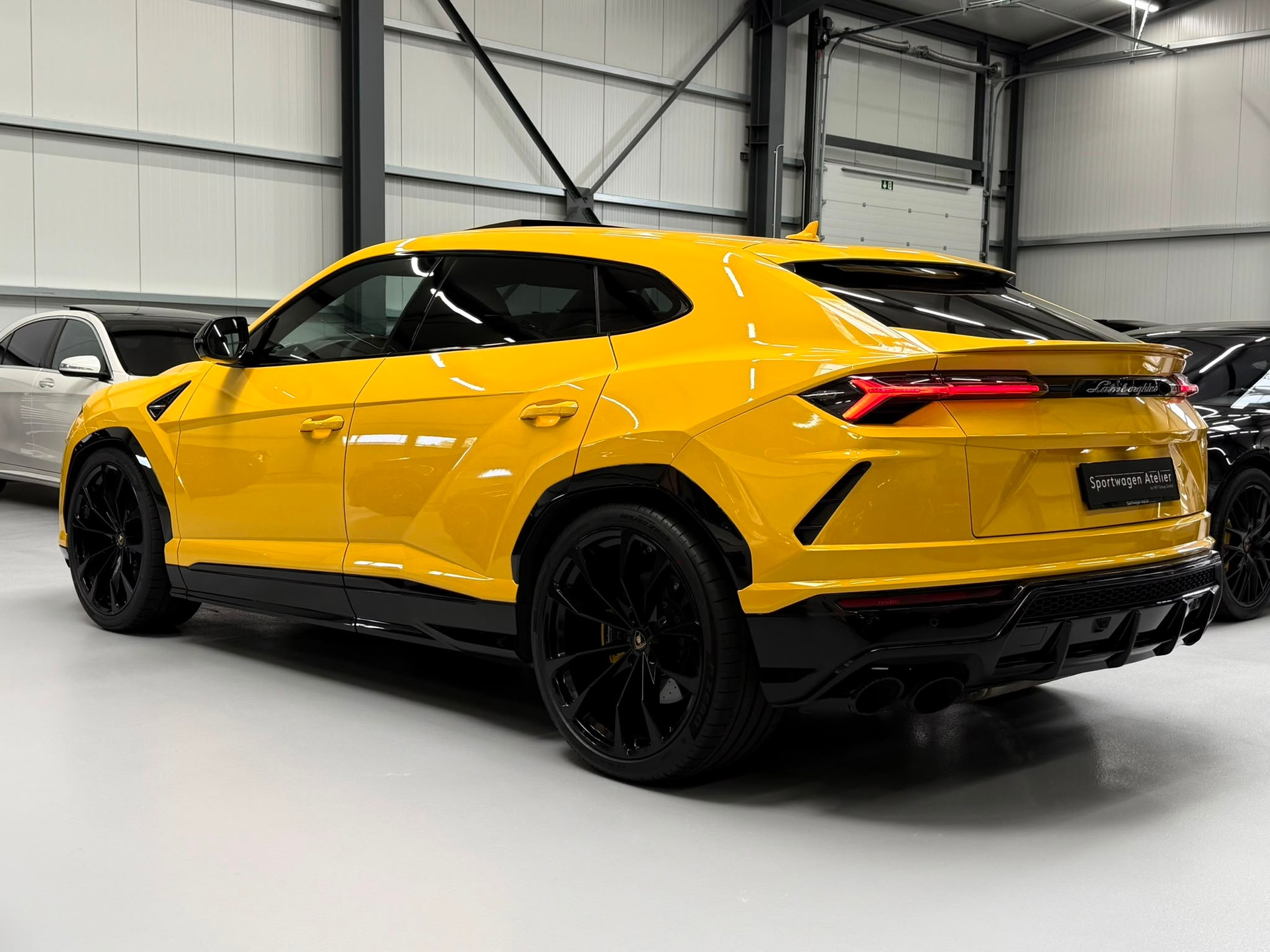 LAMBORGHINI Urus E-Gear-image-4