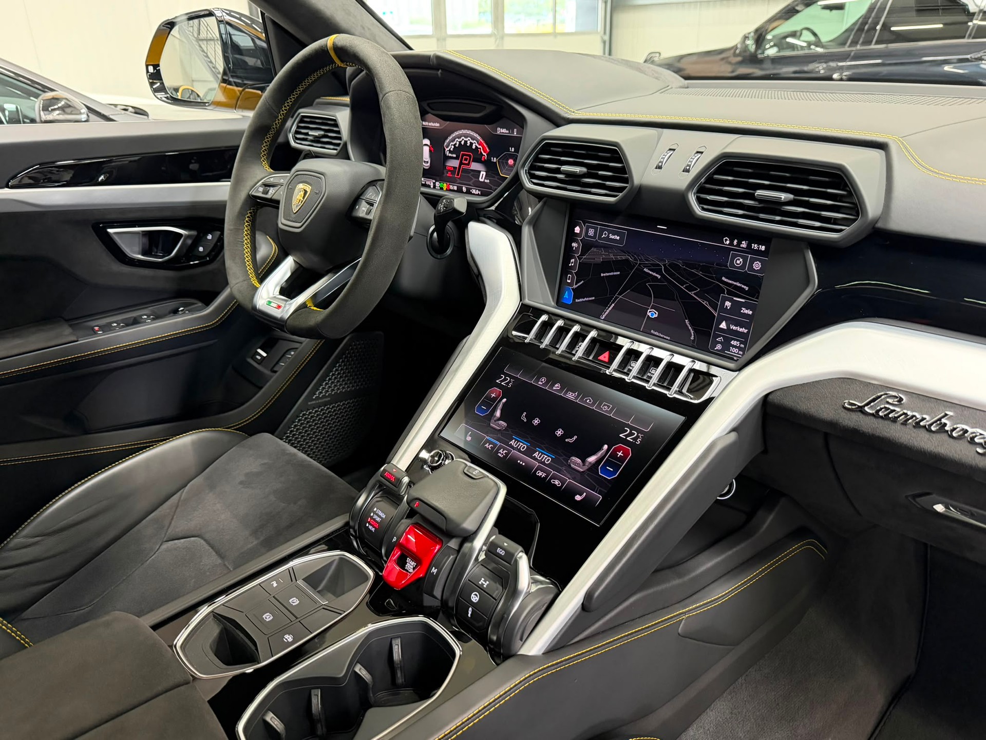LAMBORGHINI Urus E-Gear-image-29