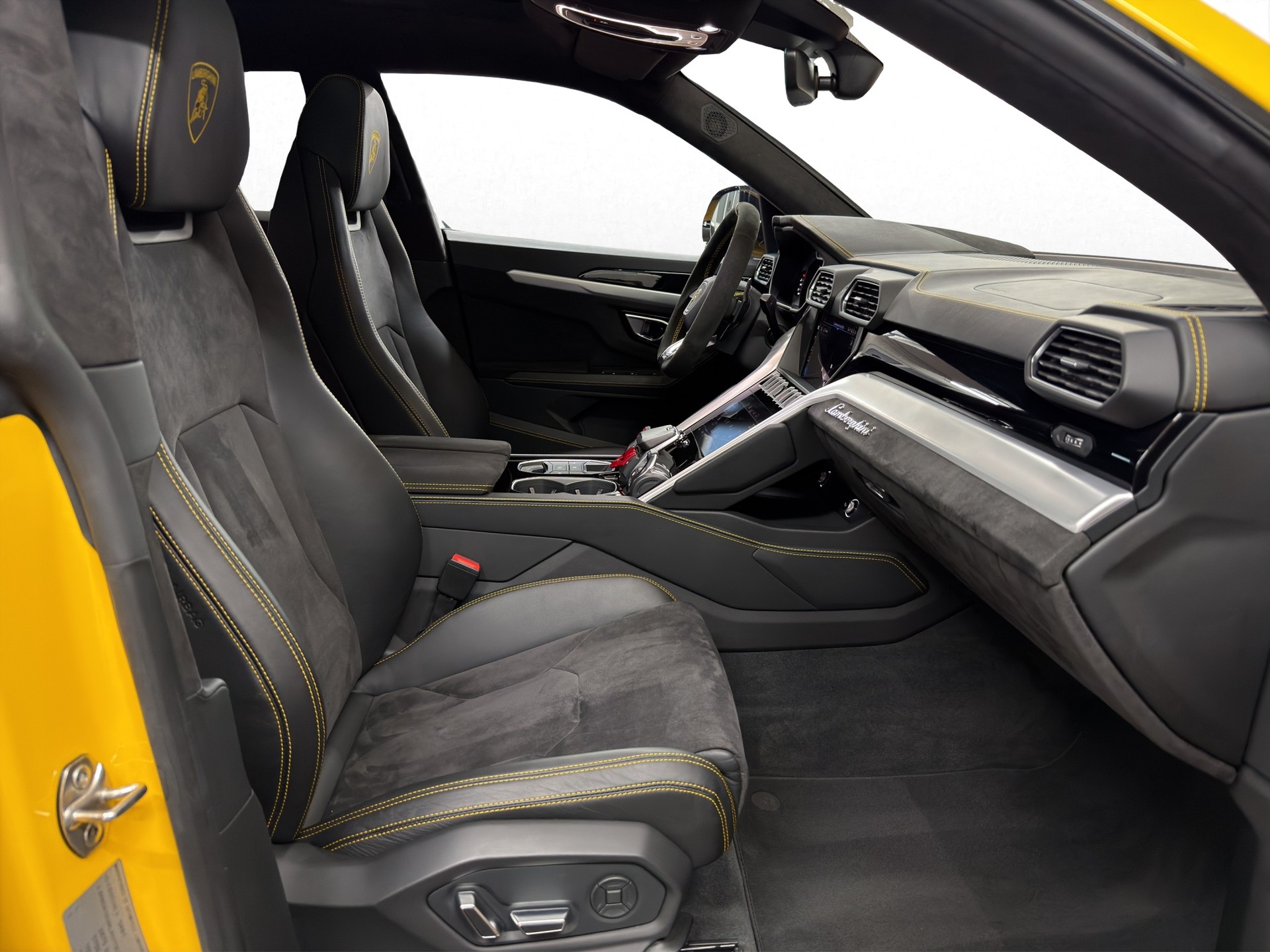 LAMBORGHINI Urus E-Gear-image-22
