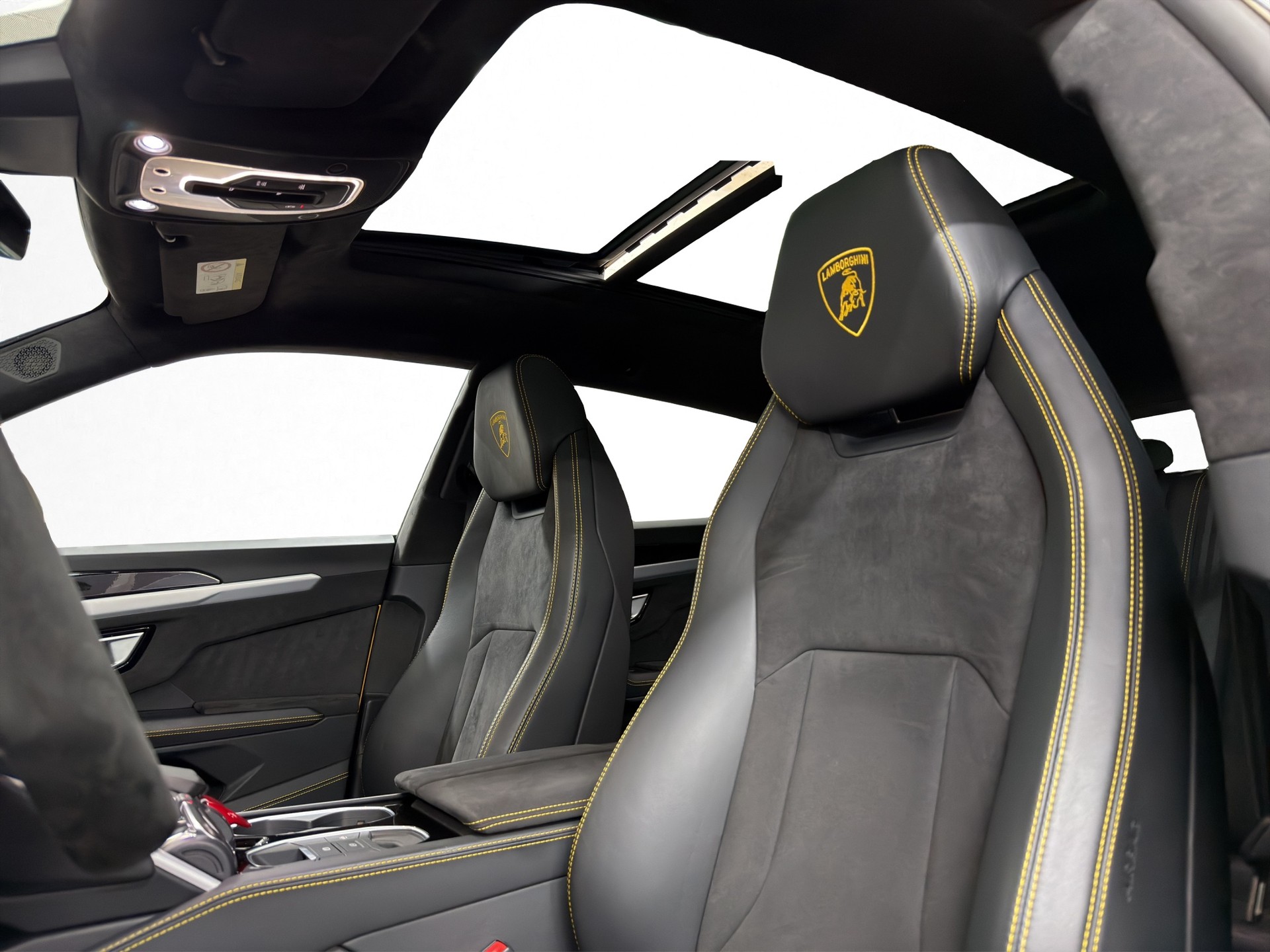 LAMBORGHINI Urus E-Gear-image-15