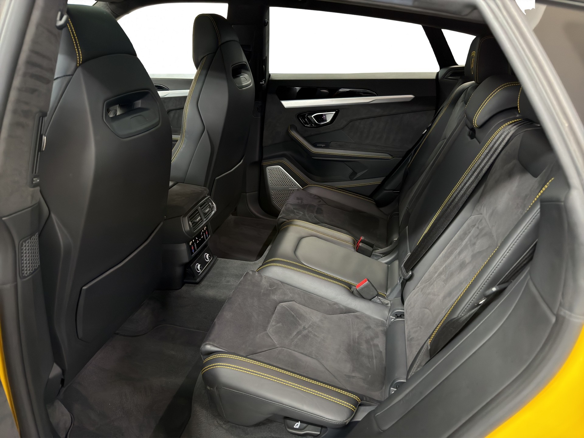 LAMBORGHINI Urus E-Gear-image-18