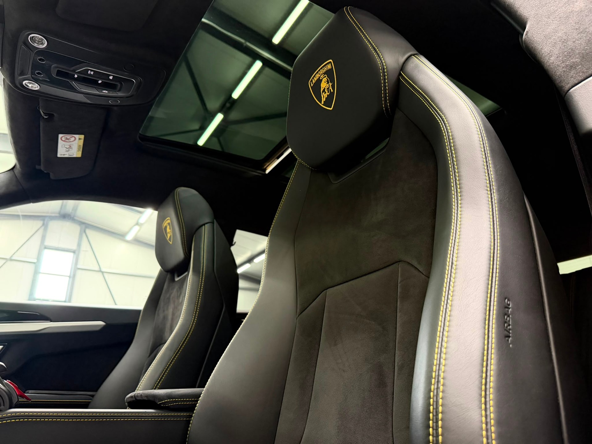 LAMBORGHINI Urus E-Gear-image-21