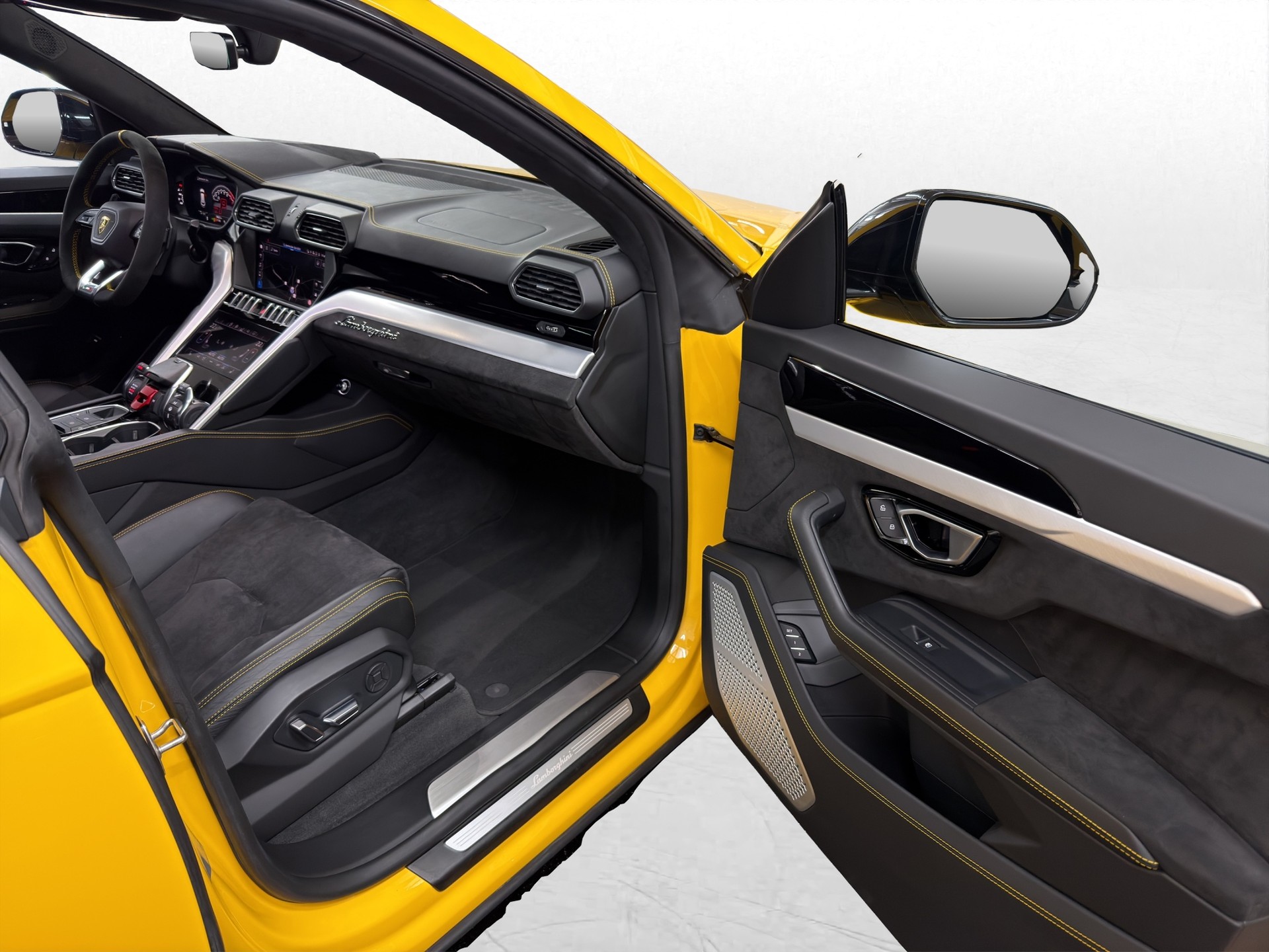 LAMBORGHINI Urus E-Gear-image-24