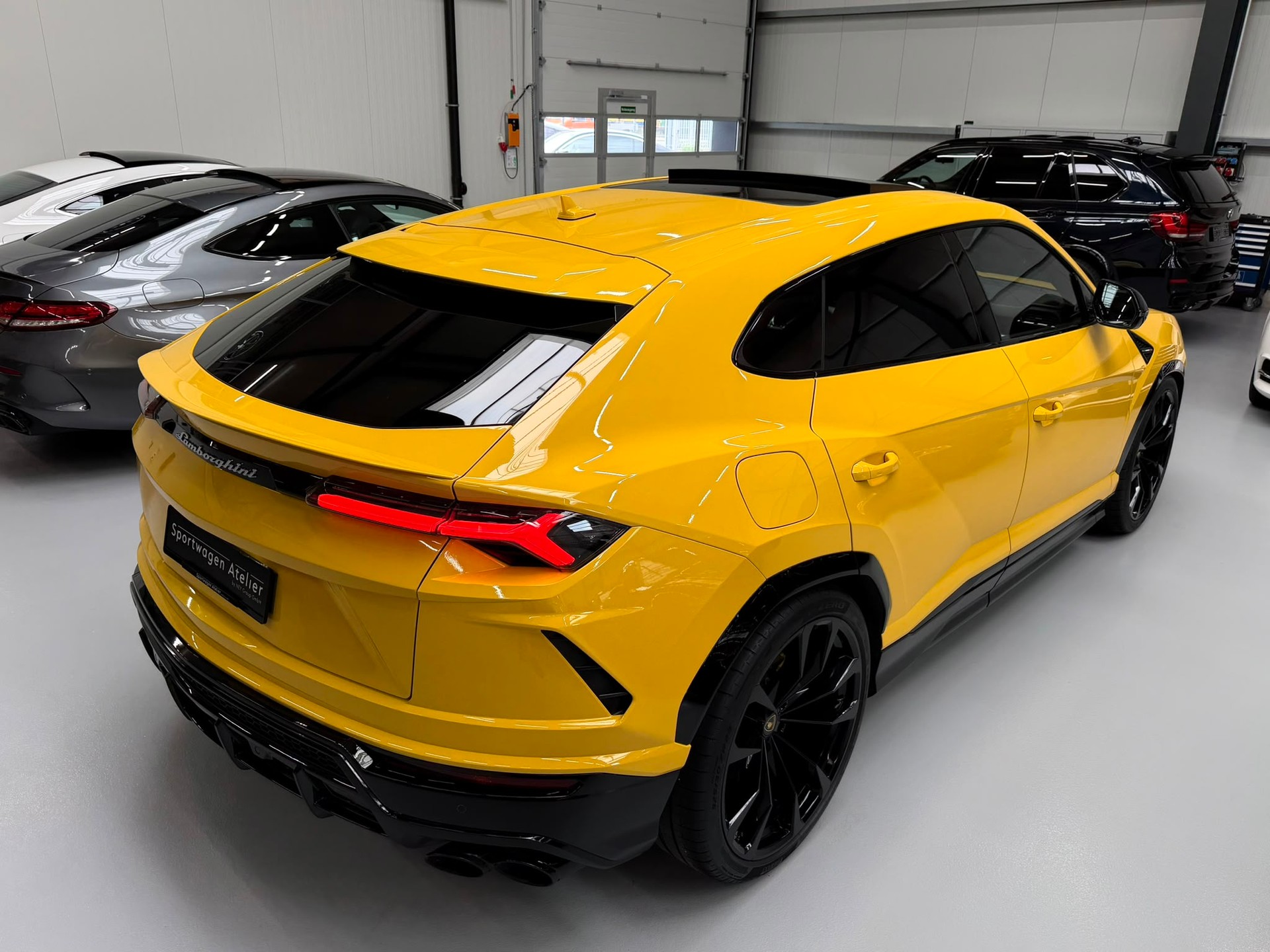 LAMBORGHINI Urus E-Gear-image-8