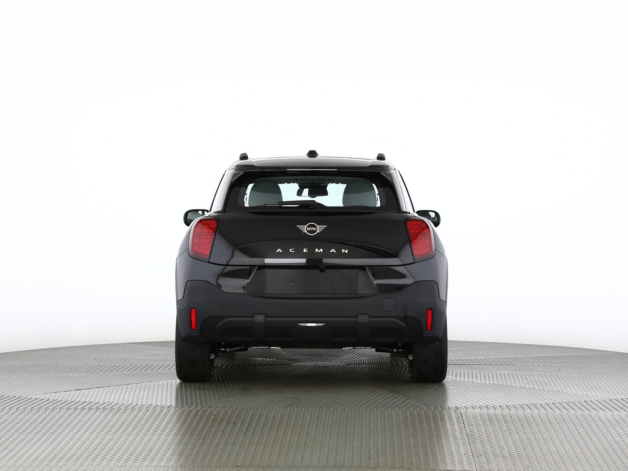 MINI Aceman E-image-3