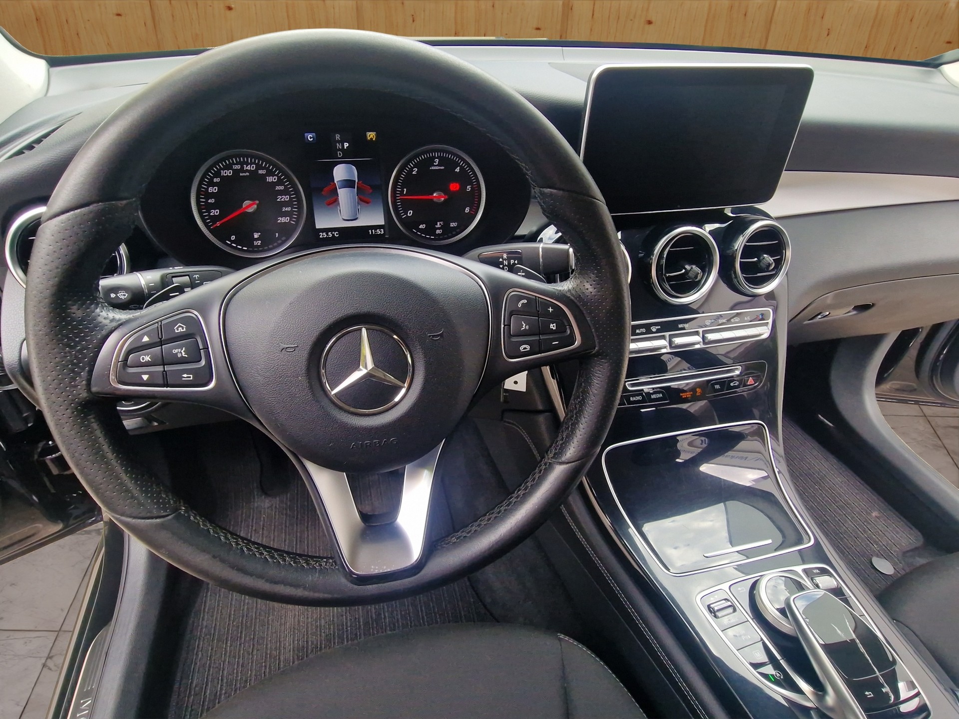 MERCEDES-BENZ GLC 250 d Exclusive 4Matic 9G-Tronic-image-8