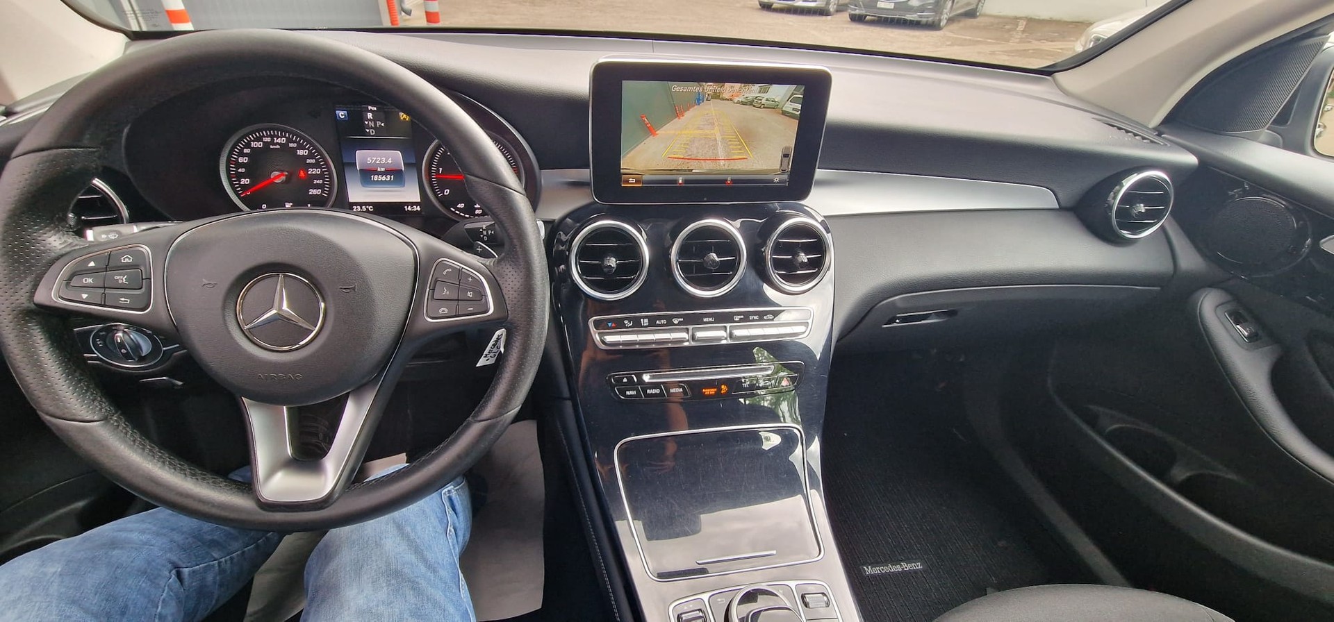 MERCEDES-BENZ GLC 250 d Exclusive 4Matic 9G-Tronic-image-12