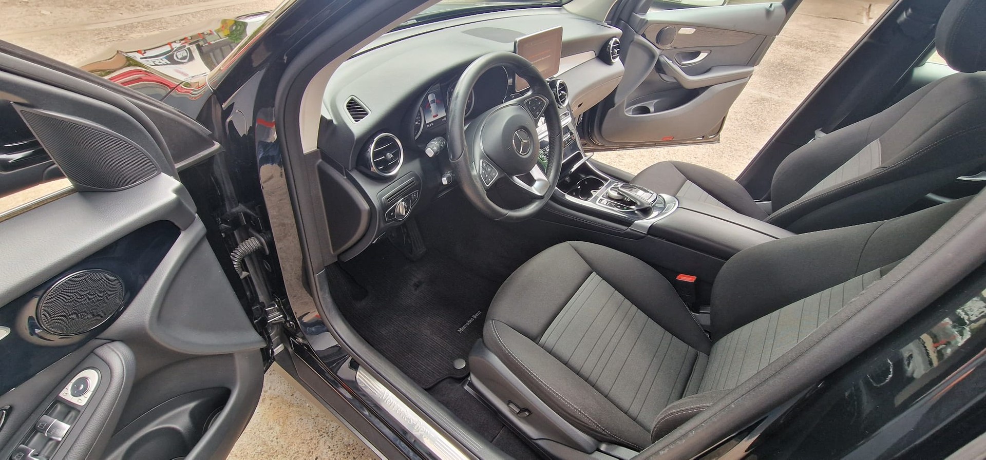 MERCEDES-BENZ GLC 250 d Exclusive 4Matic 9G-Tronic-image-8