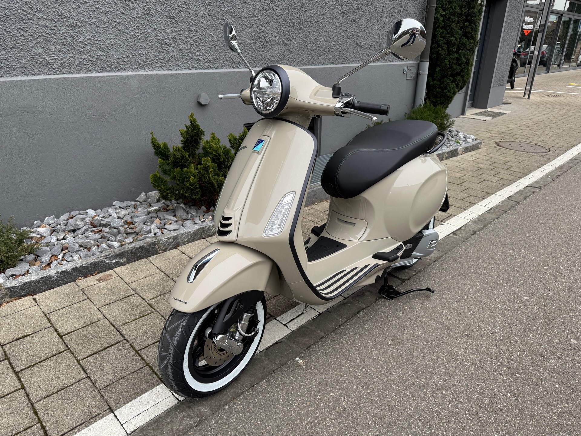 PIAGGIO Vespa 125 Primavera Sport Euro 5+-image-15