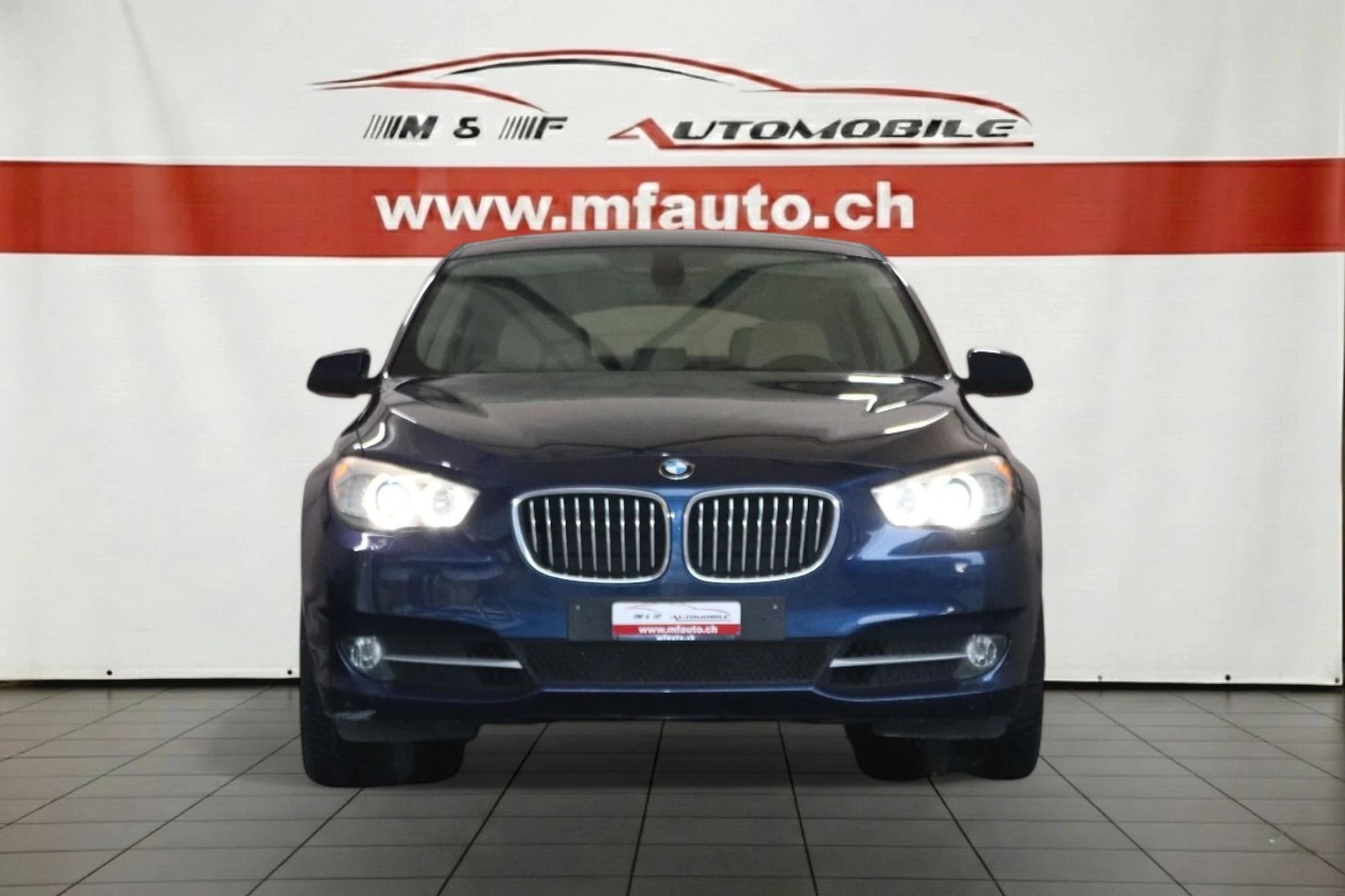 BMW 530d xDrive Gran Turismo-showroom-element-3