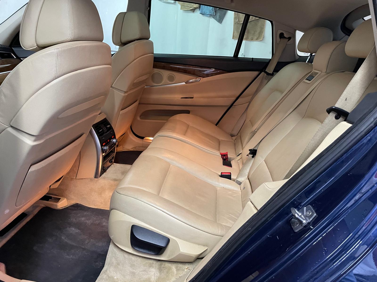 BMW 530d xDrive Gran Turismo-image-9