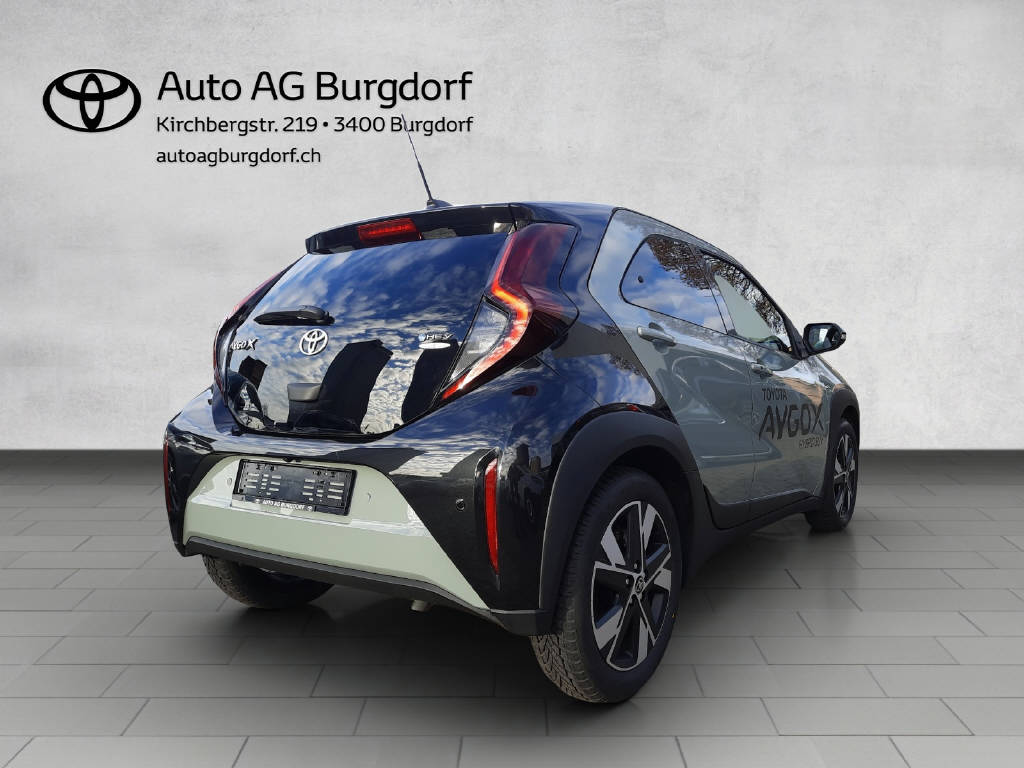 TOYOTA Aygo X 1.5 VVT-i HSD Trend-image-3