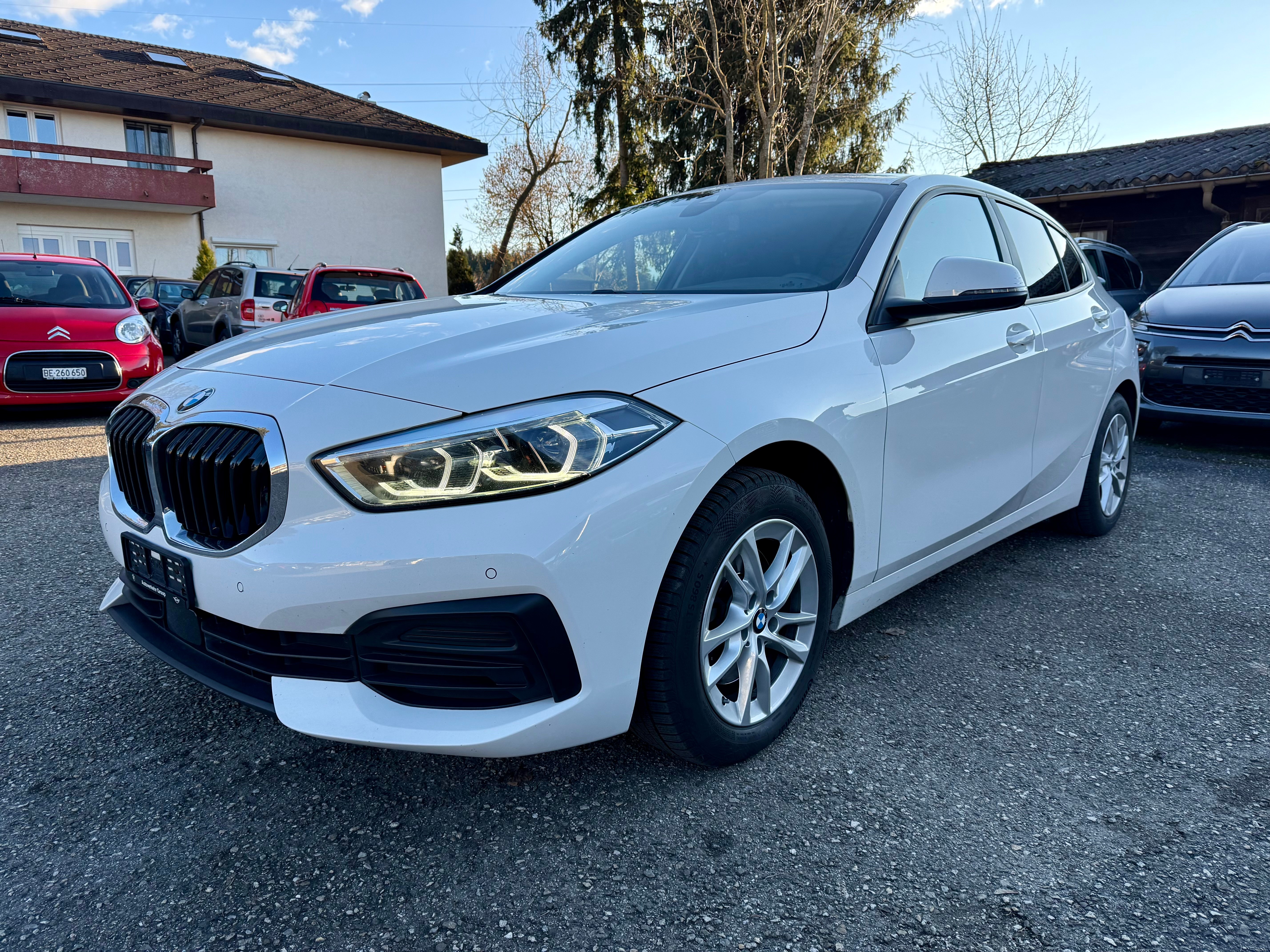 BMW 118i Essential Edition Steptronic (Limousine) BMW BMW 118i Essential Edition Steptronic (Limousine)