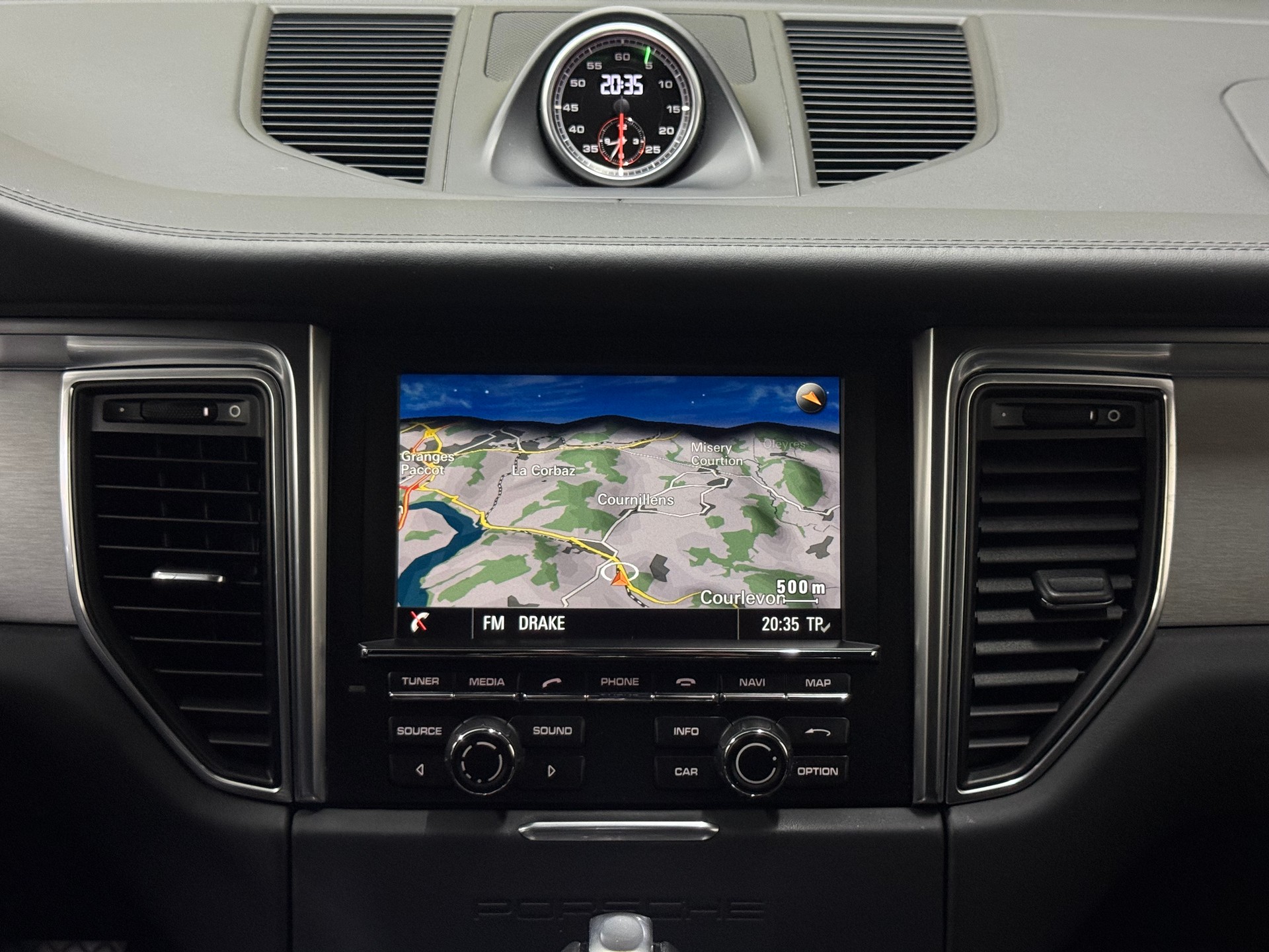 PORSCHE Macan Turbo PDK-image-11