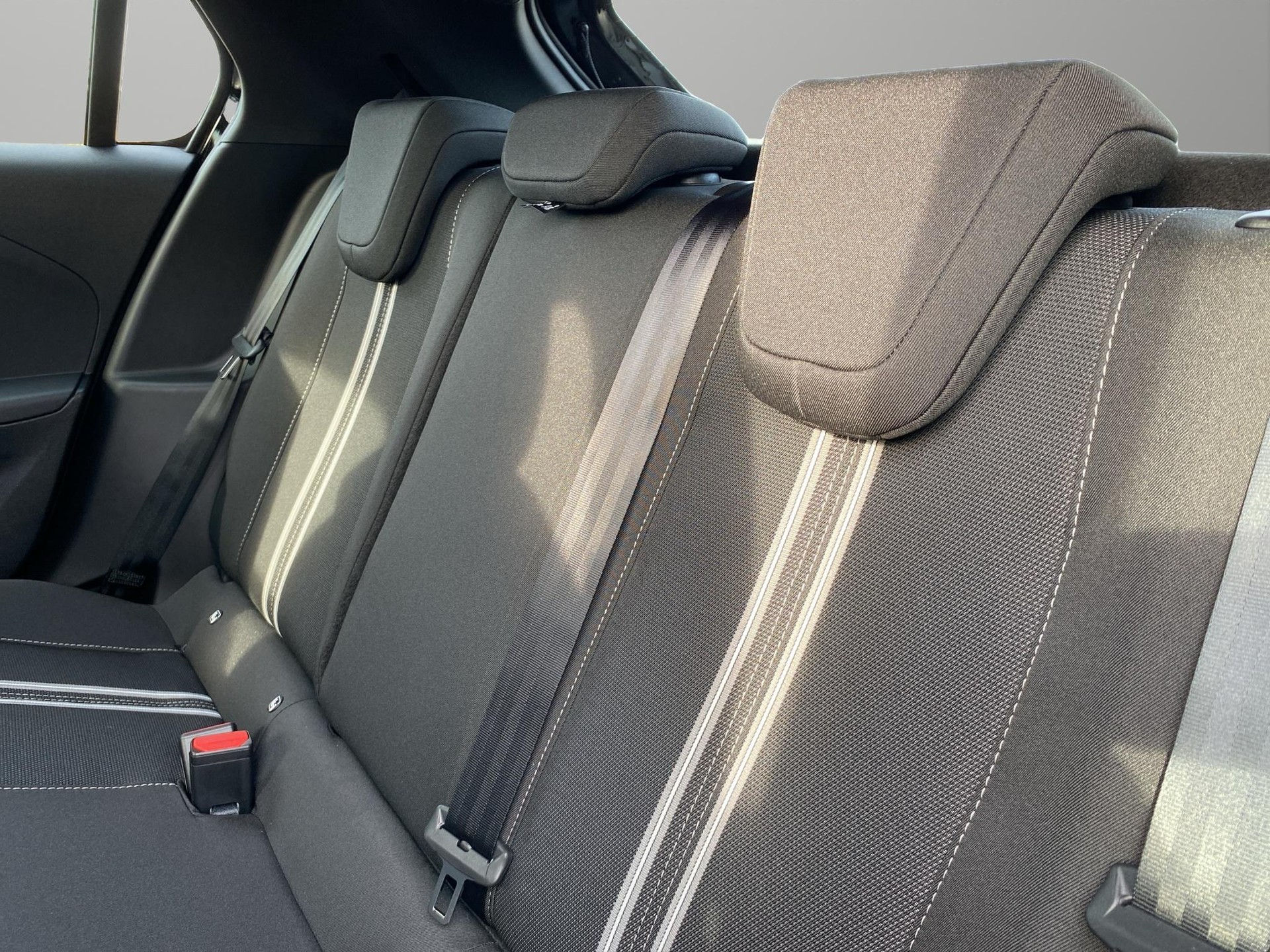 OPEL Corsa 1.2 T Hybrid Viva-image-6