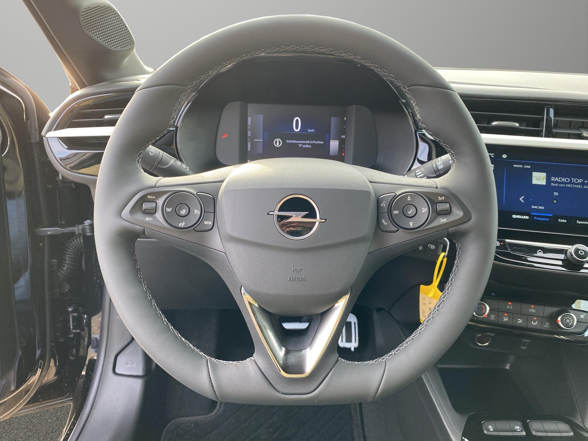 OPEL Corsa 1.2 T Hybrid Viva-image-4