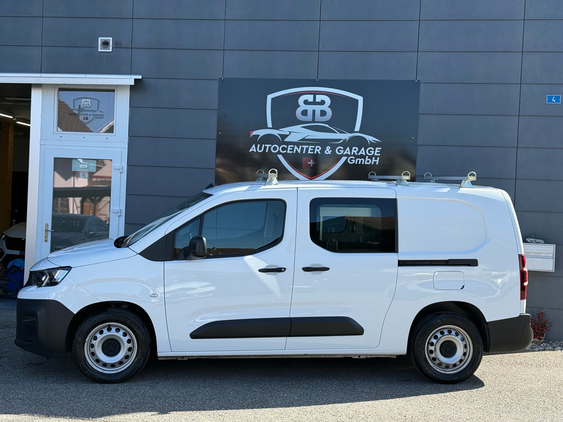 PEUGEOT Partner 1.5 Blue HDi s/s Asphalt Long 1000kg-image-3
