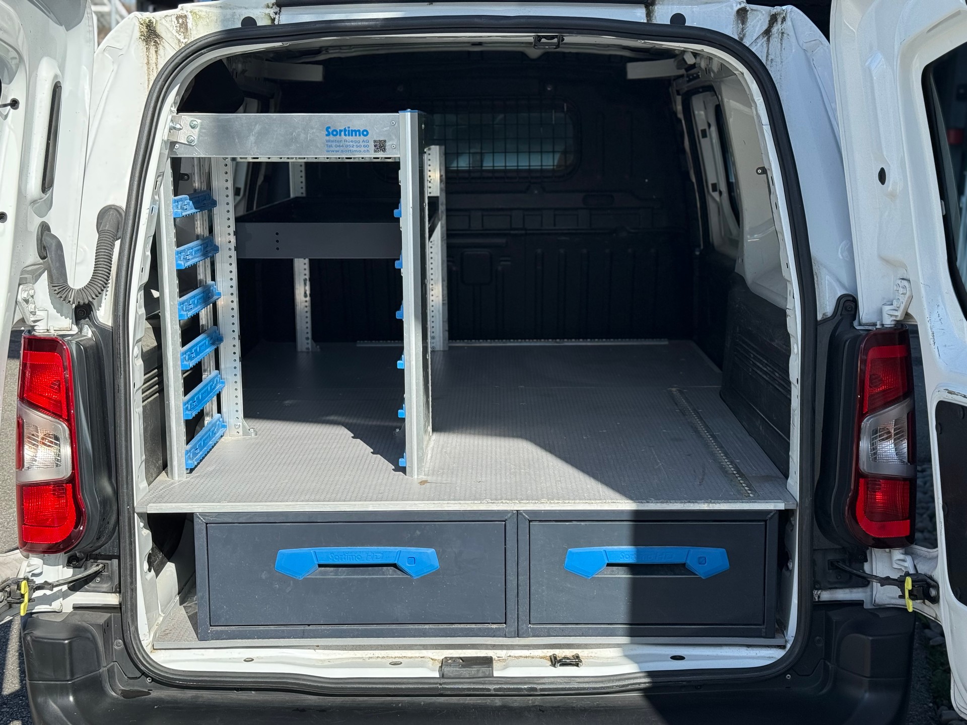 PEUGEOT Partner 1.5 Blue HDi s/s Asphalt Long 1000kg-image-10