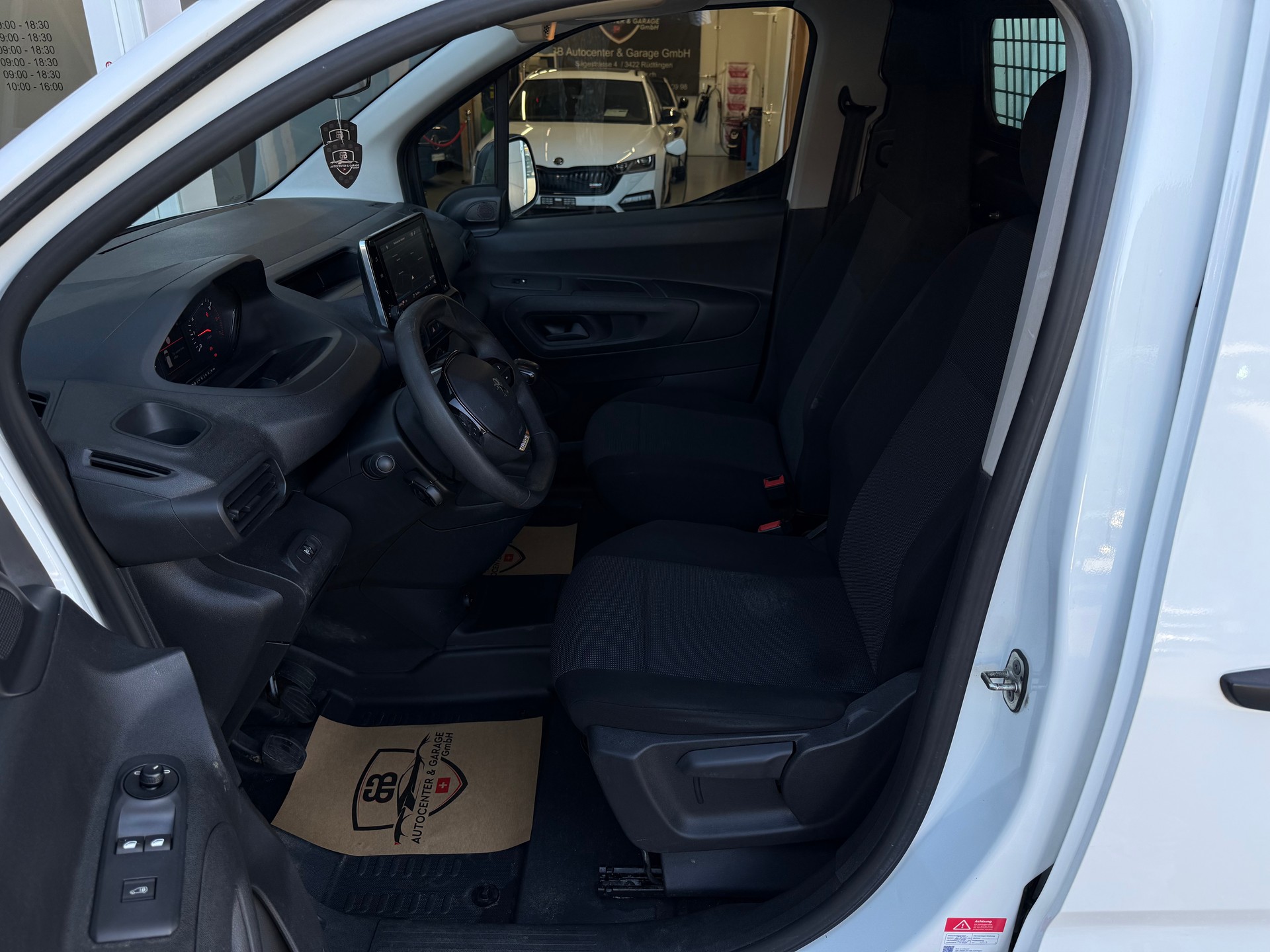 PEUGEOT Partner 1.5 Blue HDi s/s Asphalt Long 1000kg-image-13