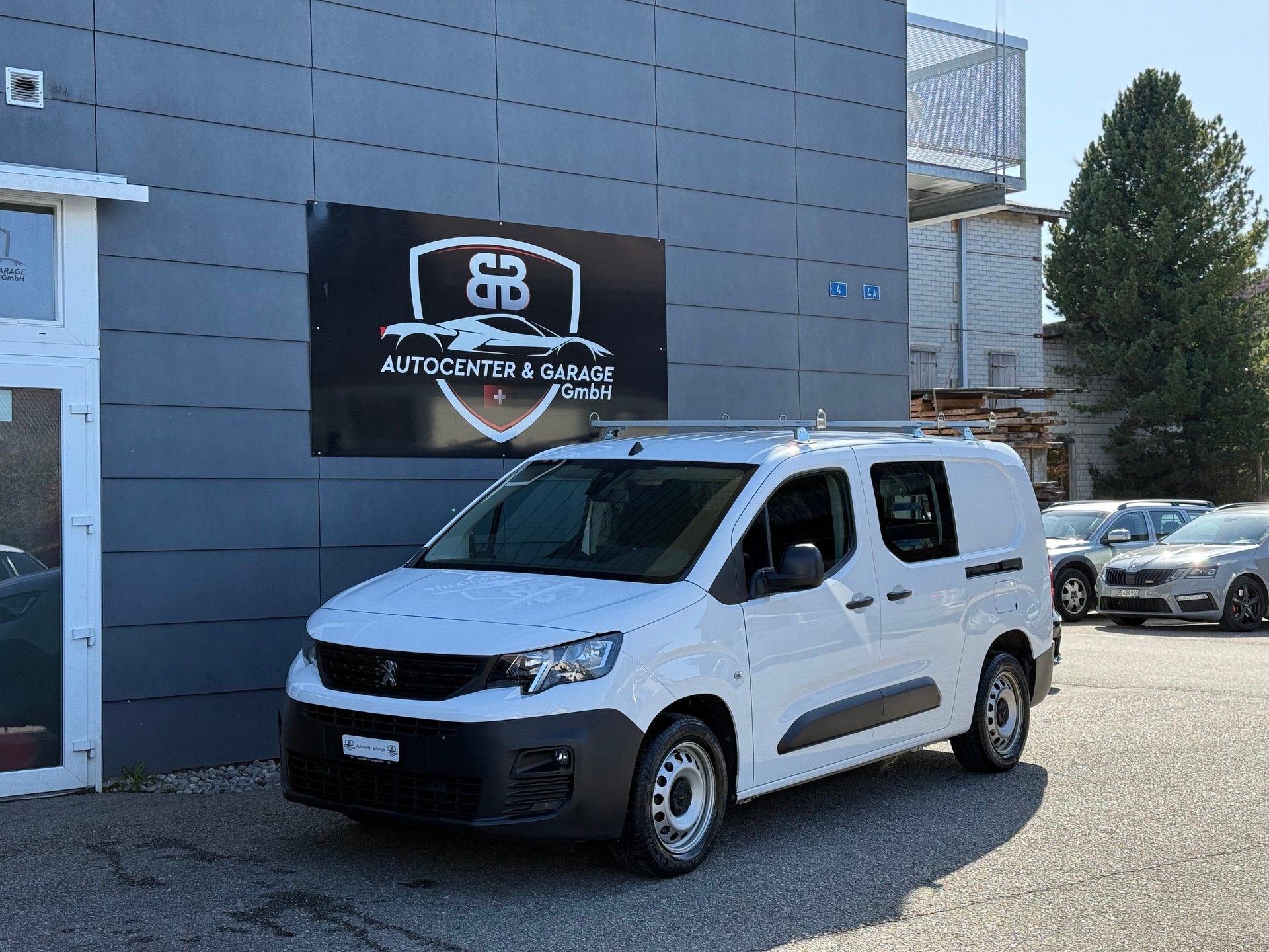 PEUGEOT Partner 1.5 Blue HDi s/s Asphalt Long 1000kg-image-1