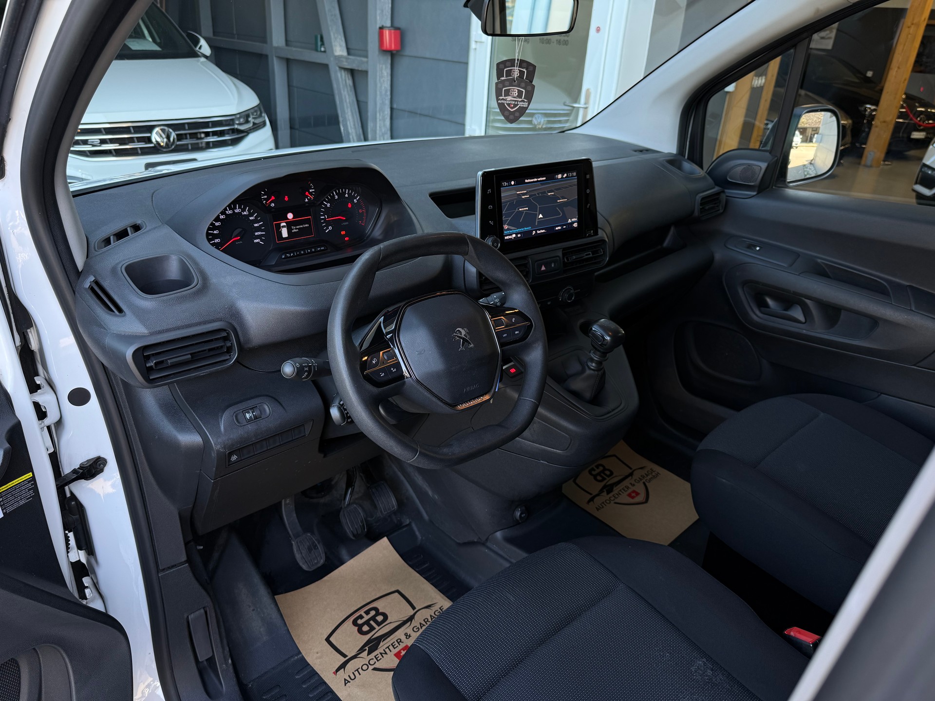 PEUGEOT Partner 1.5 Blue HDi s/s Asphalt Long 1000kg-image-14