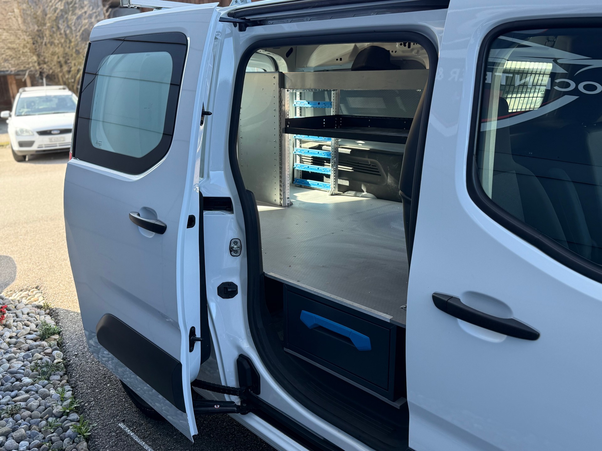 PEUGEOT Partner 1.5 Blue HDi s/s Asphalt Long 1000kg-image-12